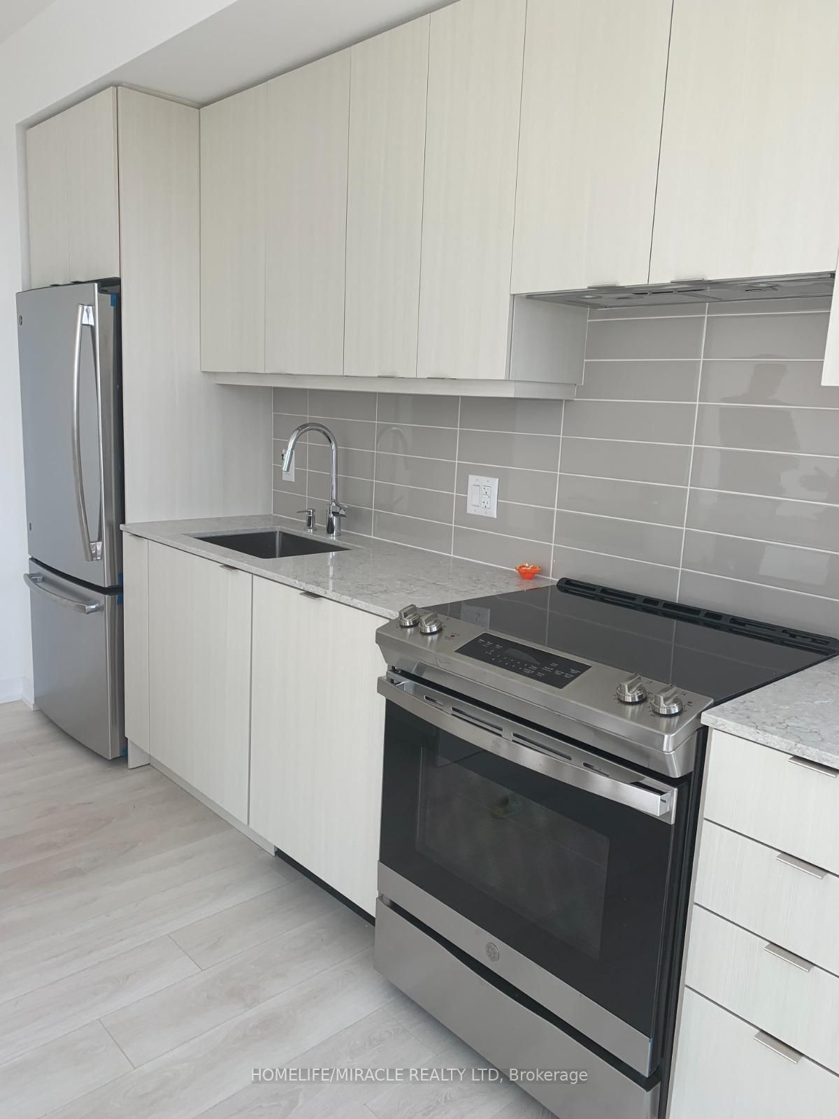 Unit 3410 - 4065 Confederation Parkway, Mississauga 4