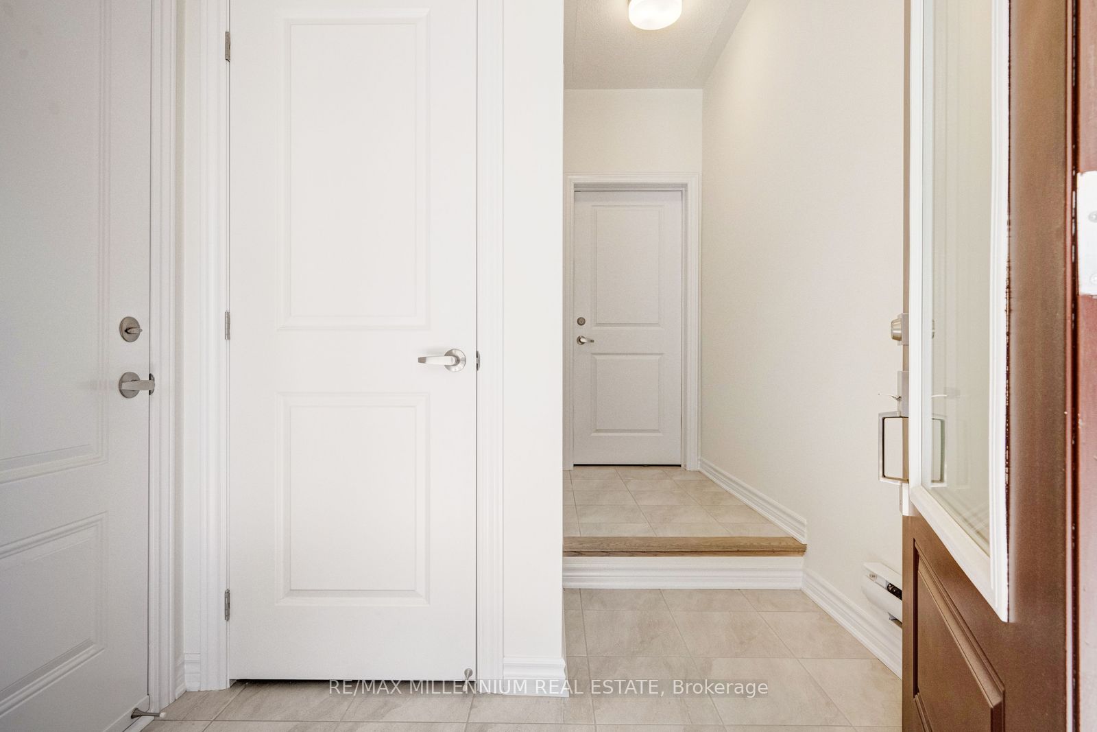 Unit Upper - 34 Thornbird Crescent, Brampton 2