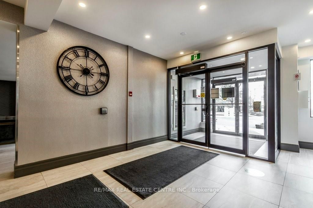 Unit 502 - 1270 Maple Crossing Blvd Boulevard, Burlington 3