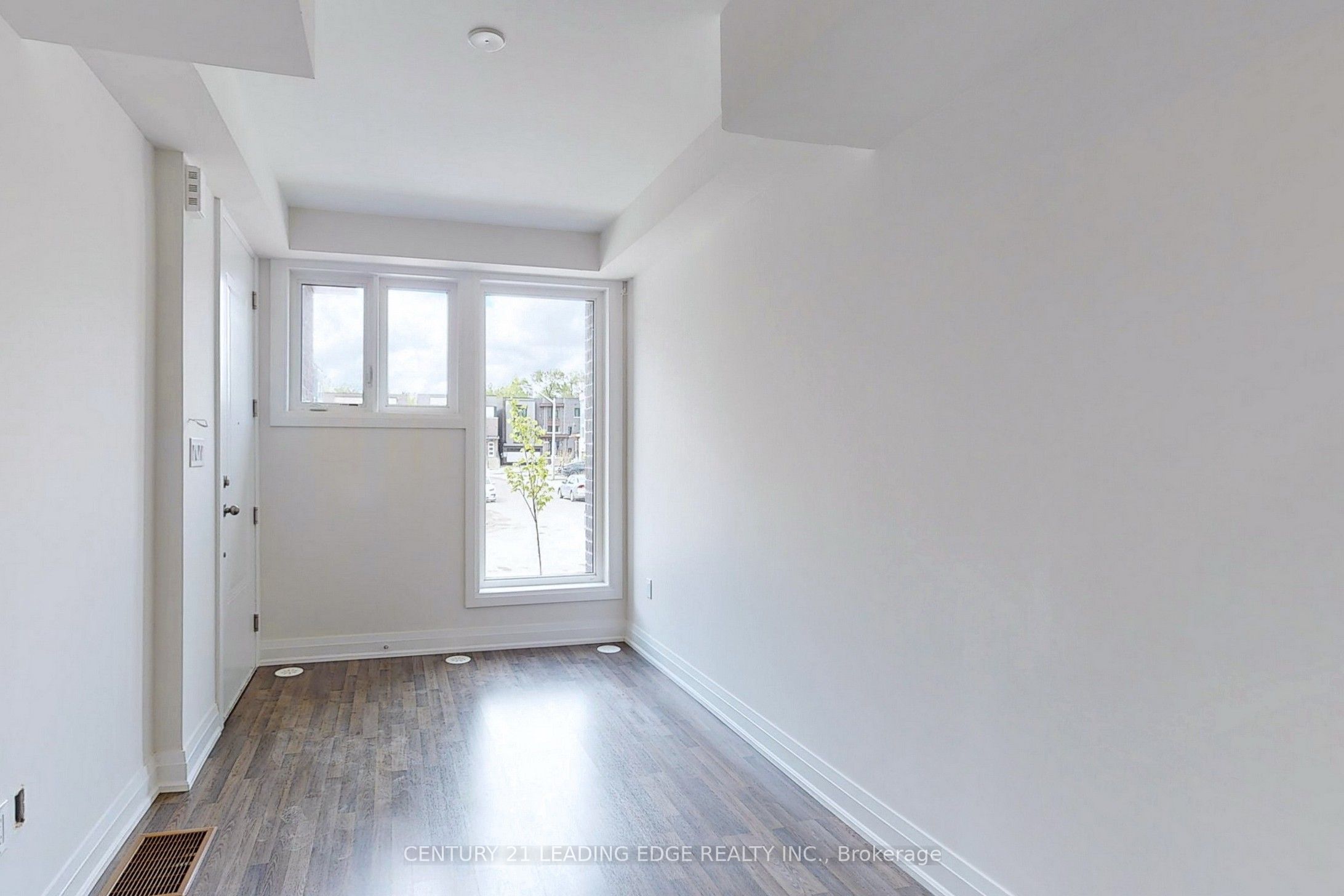 Unit Ground - 45 Creekbank Road, North York 5