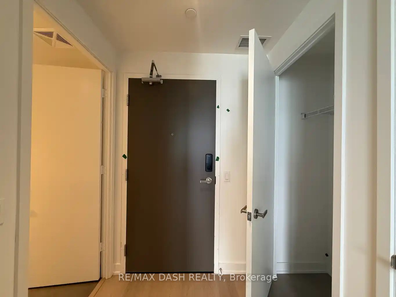 Unit 5604 - 448 Burnhamthorpe Road W, Mississauga 2