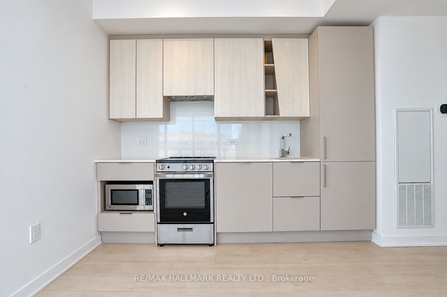 Unit 5504 - 3900 Confederation Parkway, Mississauga 2