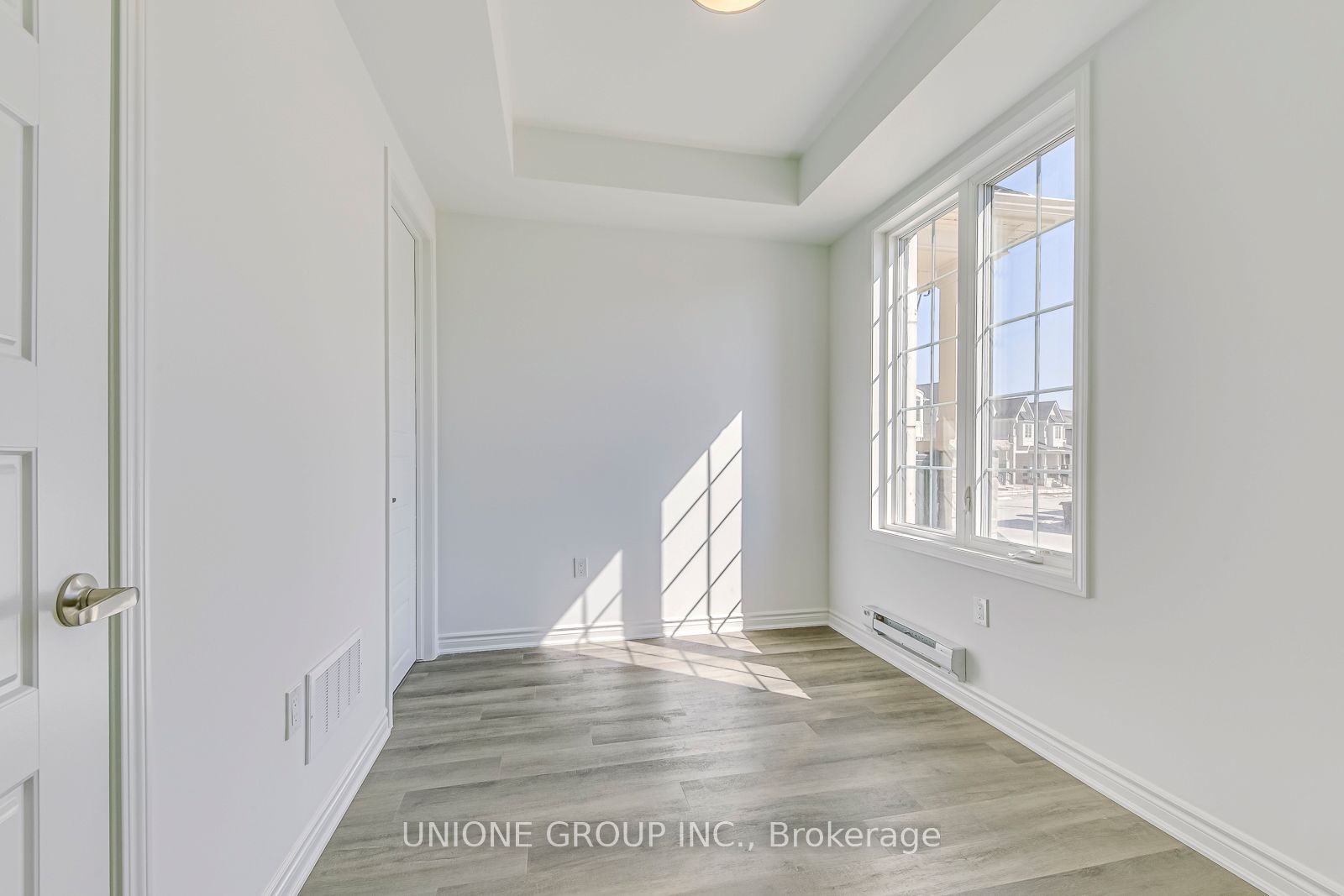 3056 Merrick Road, Oakville 5