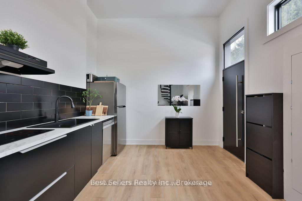 Unit 2B - 172 Royal York Road, Etobicoke 5
