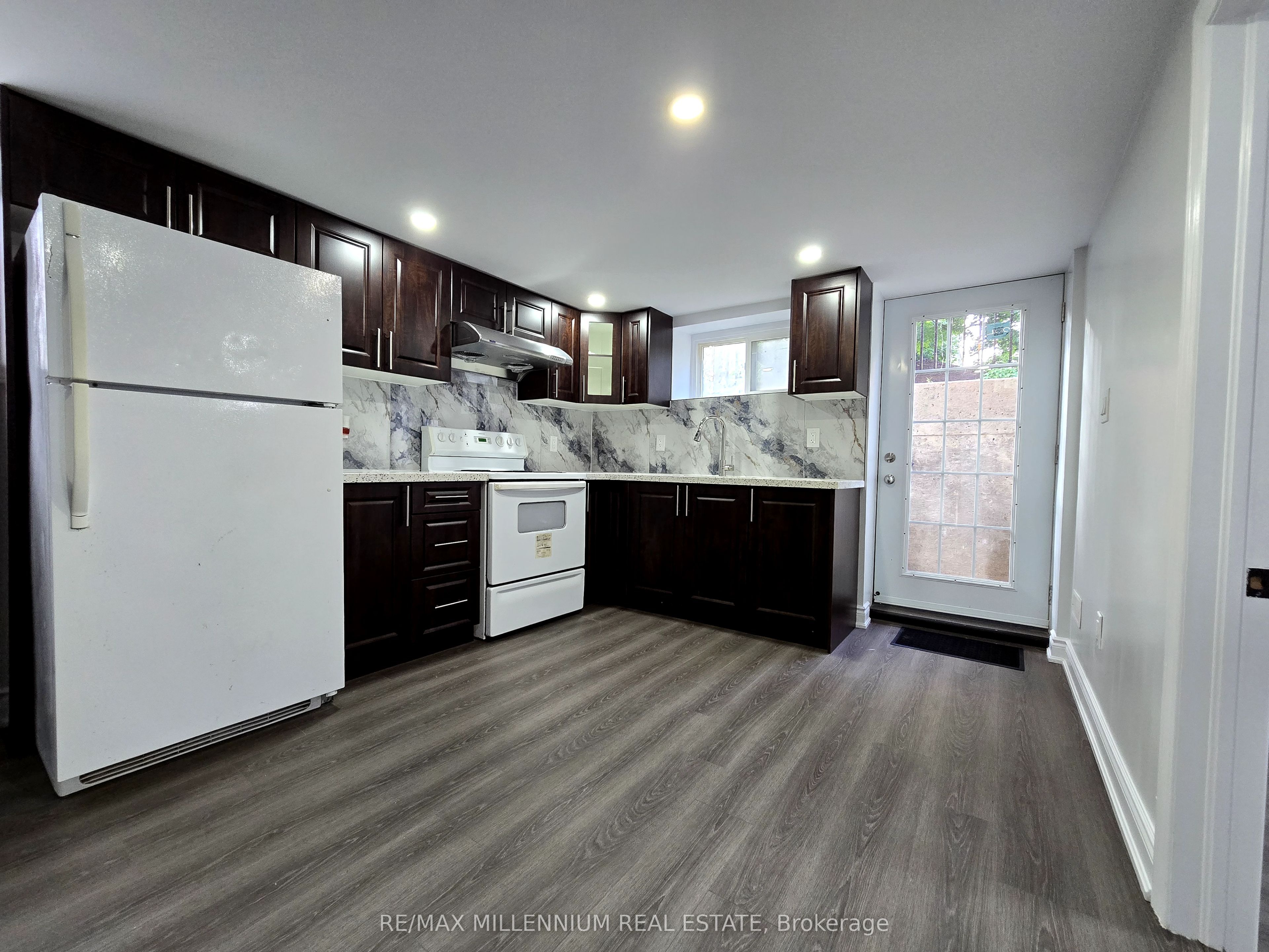 Unit Basement - 14 Charles Street, Brampton 5