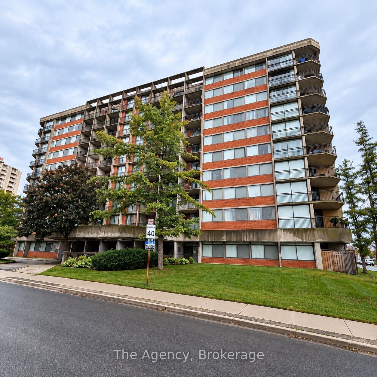 Unit BOO2 - 2200 Sherobee Road, Mississauga 4