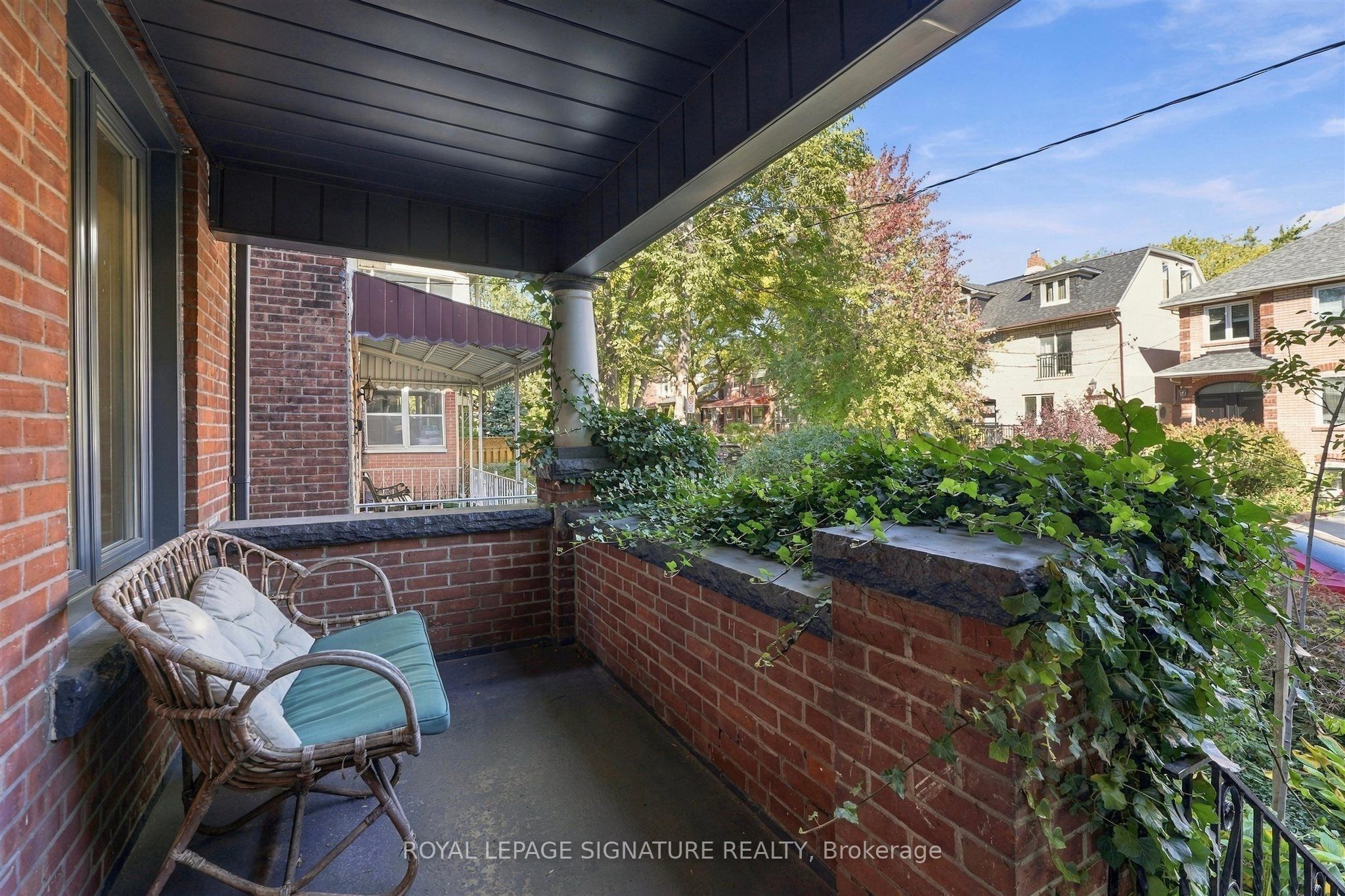 350 Delaware Avenue, Toronto 2