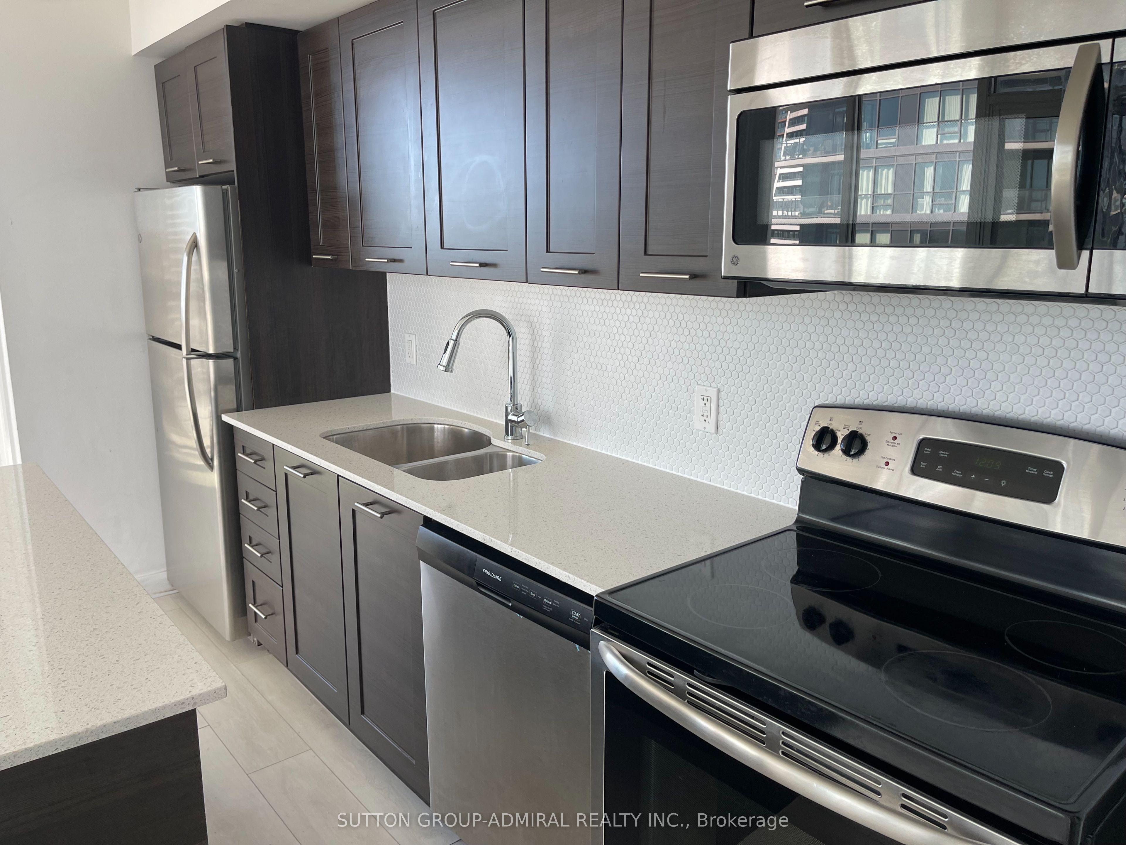Unit 1801 - 2212 Lake Shore Boulevard W, Etobicoke 3