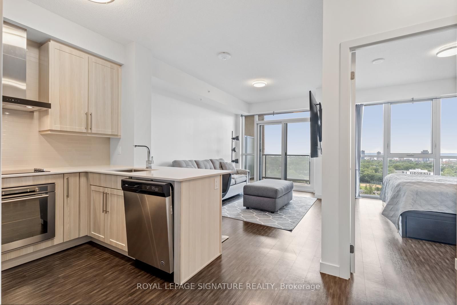 Unit 1606 - 2093 Fairview Street, Burlington 3
