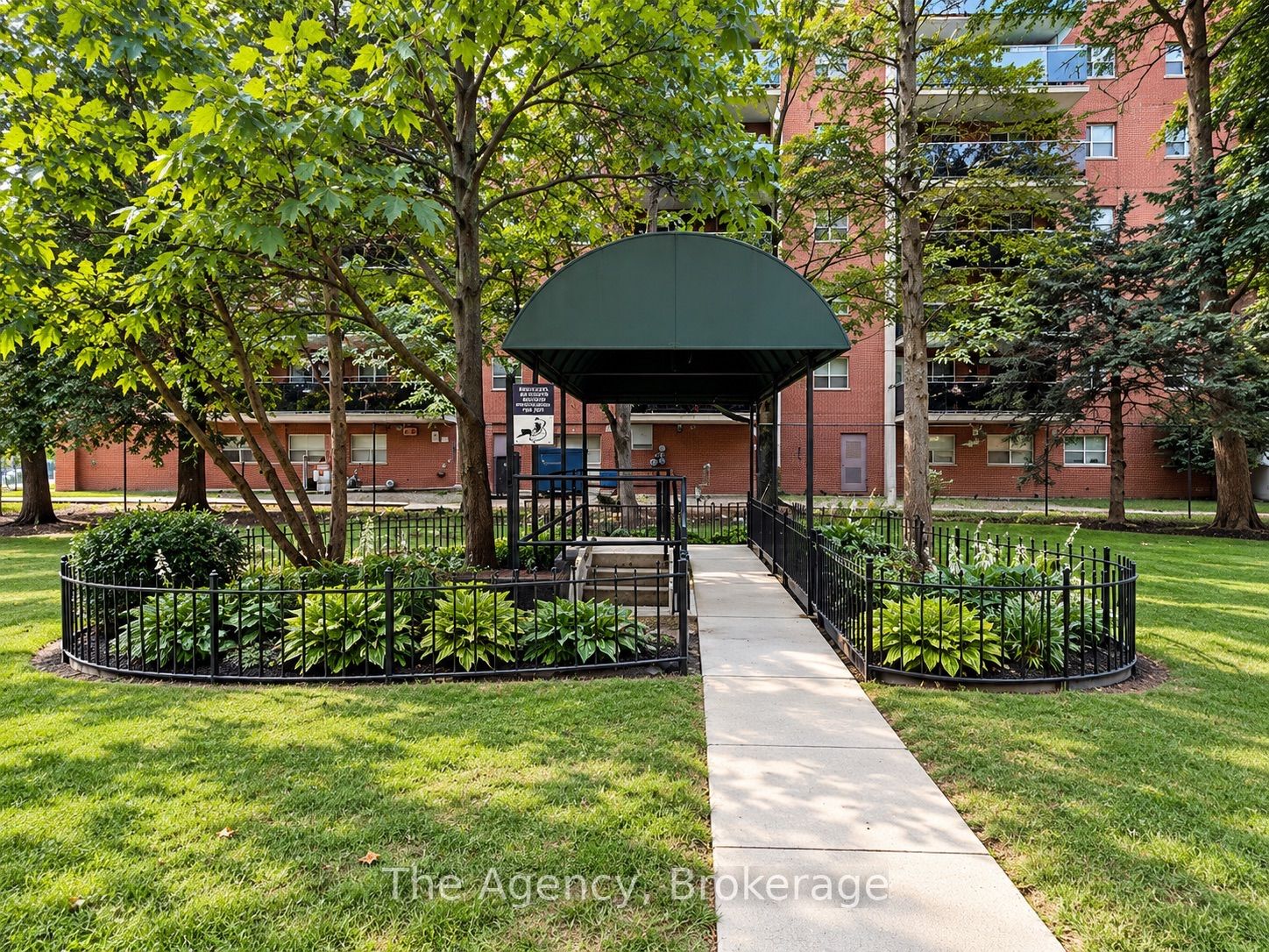 Unit 302 - 45 Paisley Boulevard W, Mississauga 5