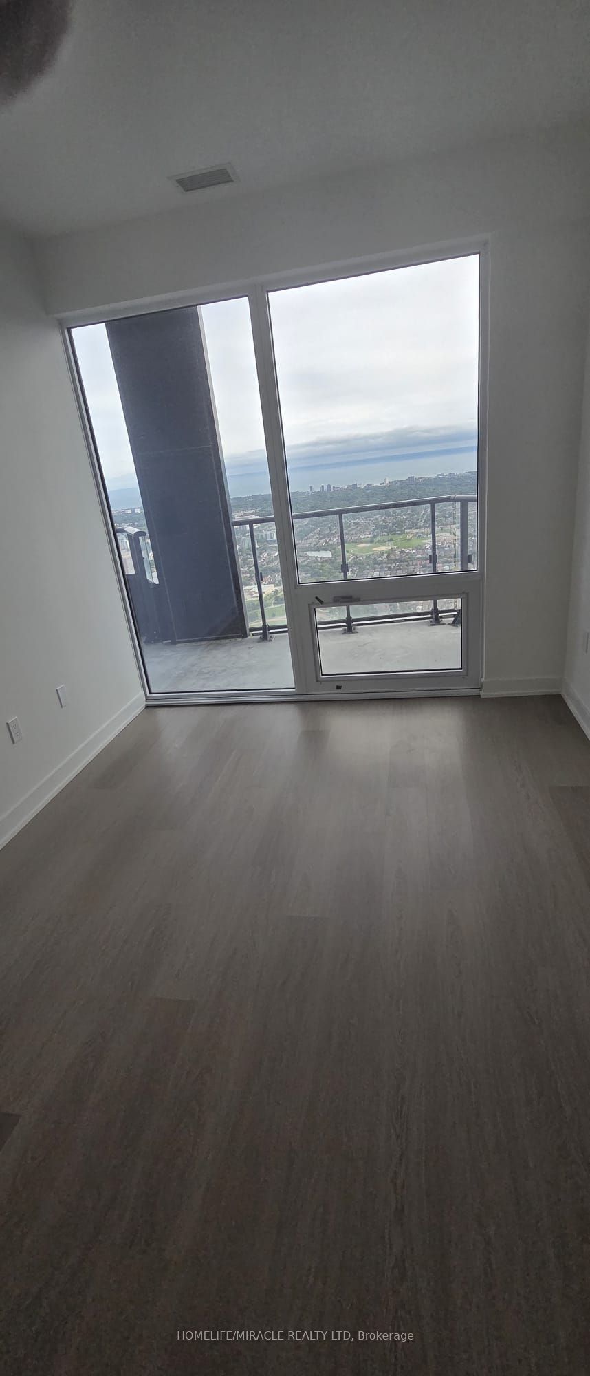 Unit 7509 - 448 Burnhamthorpe Road W, Mississauga 4