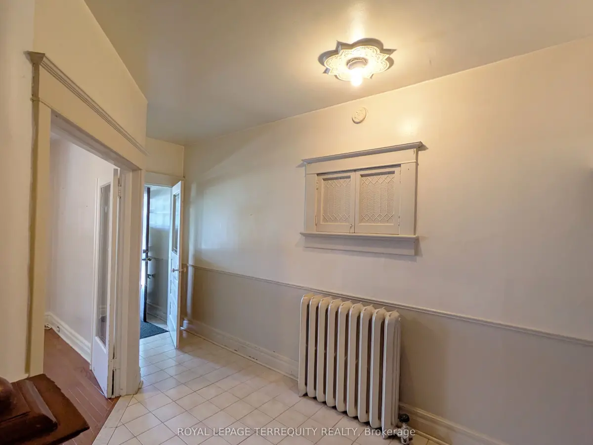 Shaw Types 831 Shaw Street, Toronto, Ontario For Sale | HouseSigma
