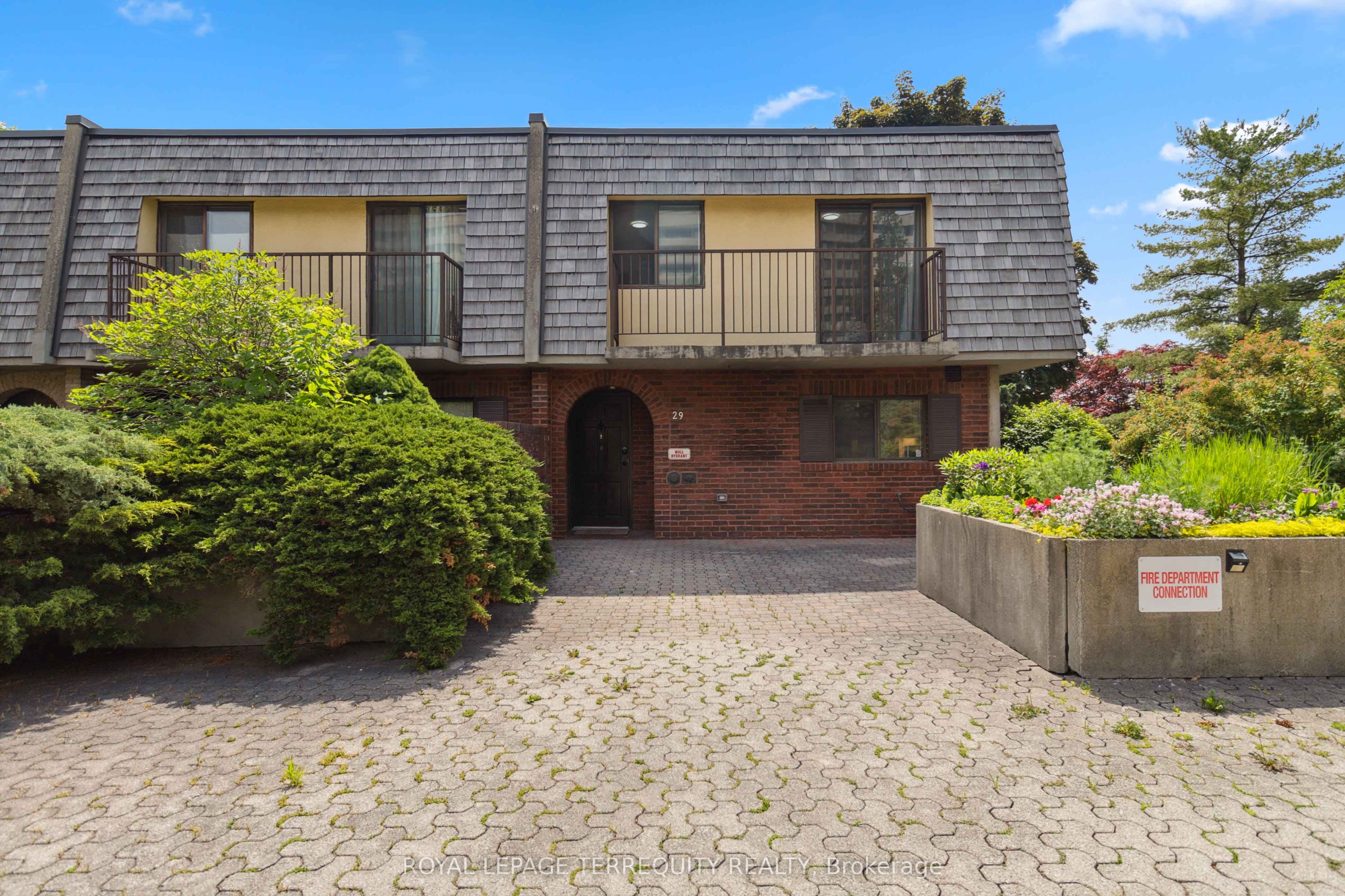 29 1250 Mississauga Valley Blvd, Mississauga, Ontario L5A3R6 For Sale