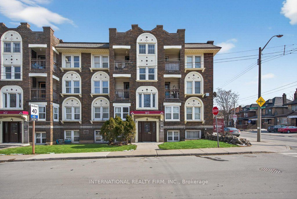 Unit 2 - 109 Balsam Avenue S, Hamilton 2