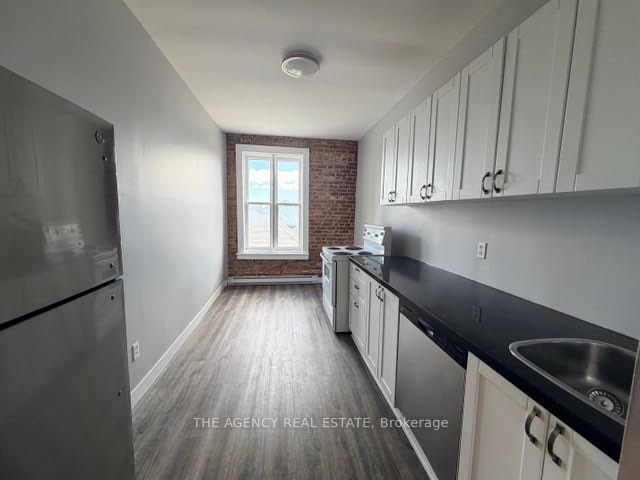 Unit 4 - 286 Talbot Street, St. Thomas 4