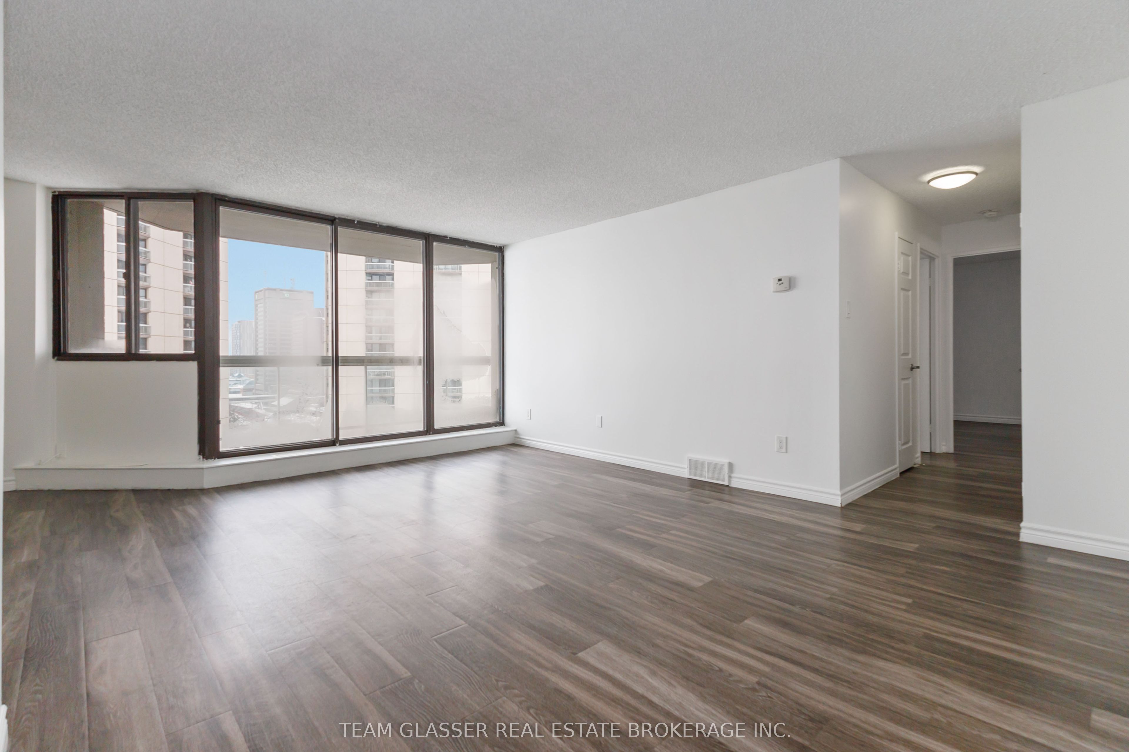 Unit 2106 - 340 Colborne Street, London 3