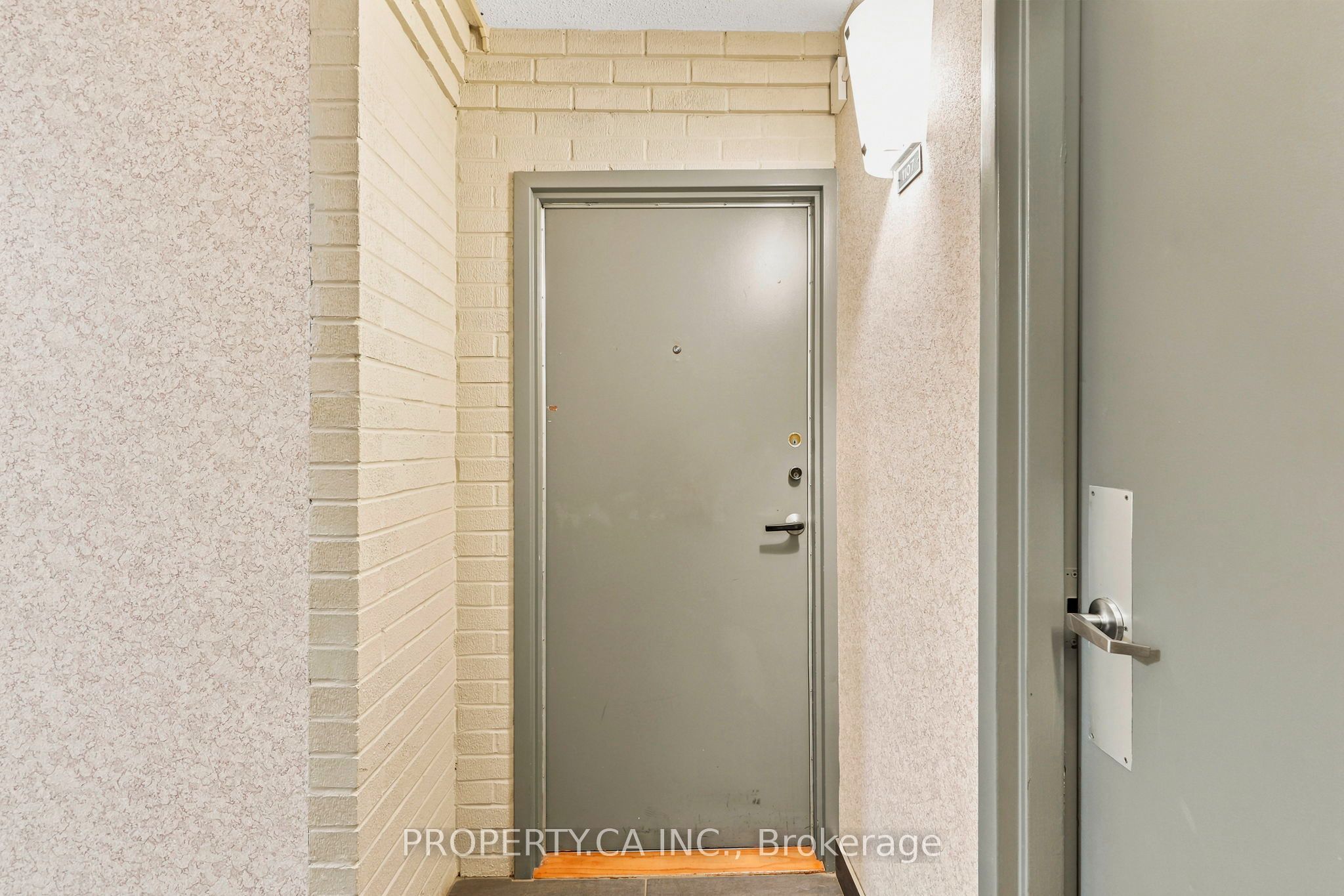 Unit 1107 - 1964 Main Street W, Hamilton 3
