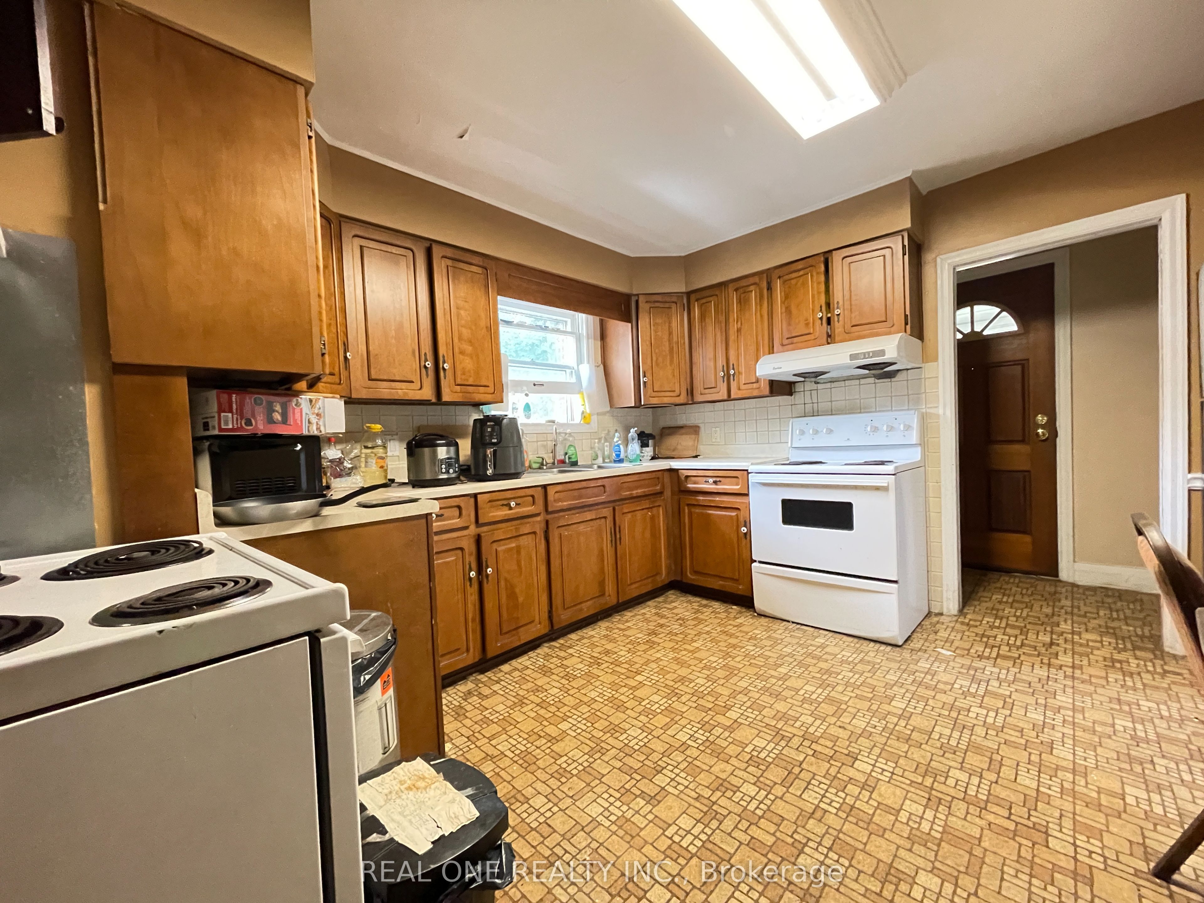 Unit B - 35 Bowman Street, Hamilton 5