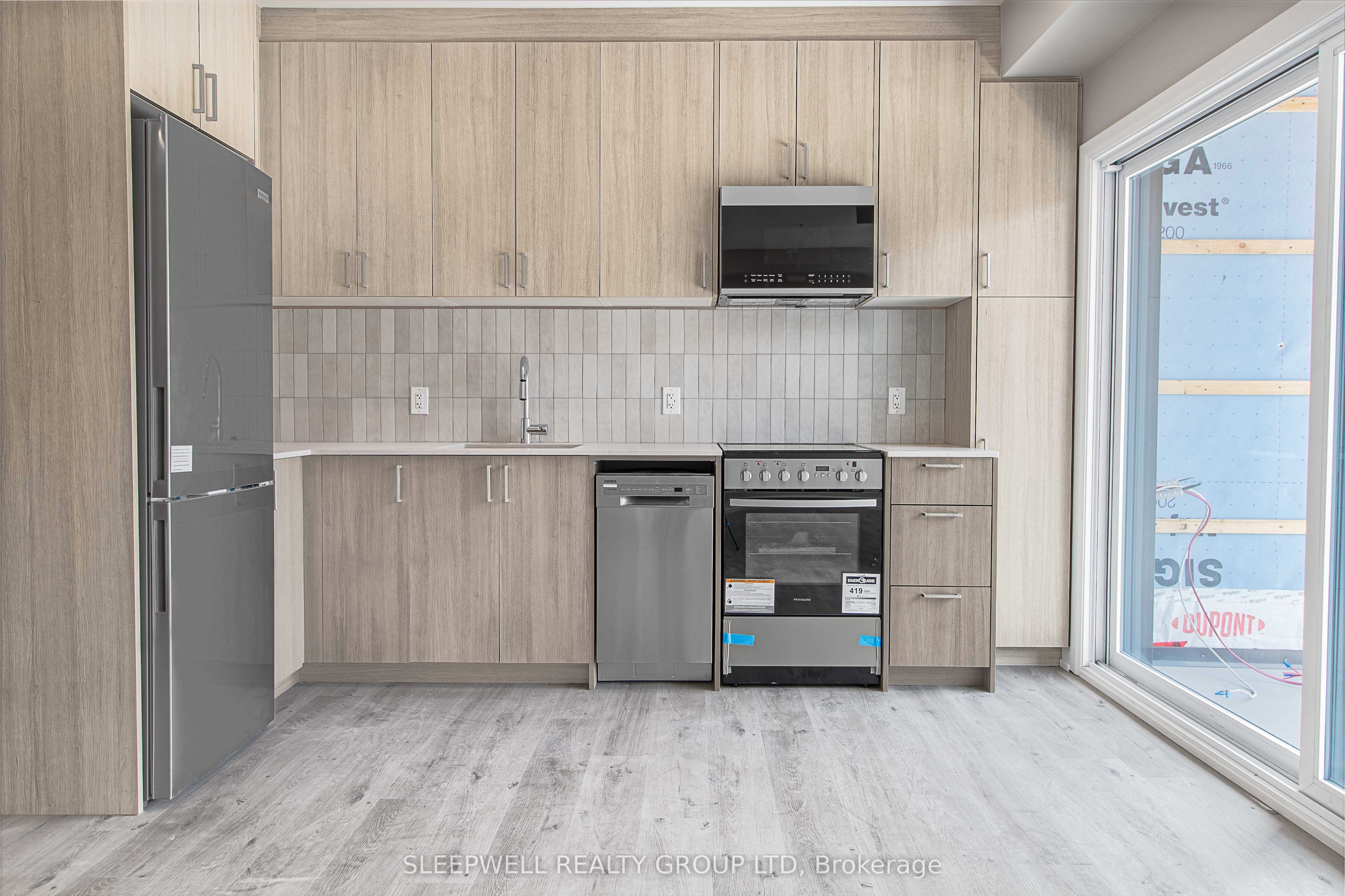 Unit 303 - 370 Cambridge Street N, Ottawa 3