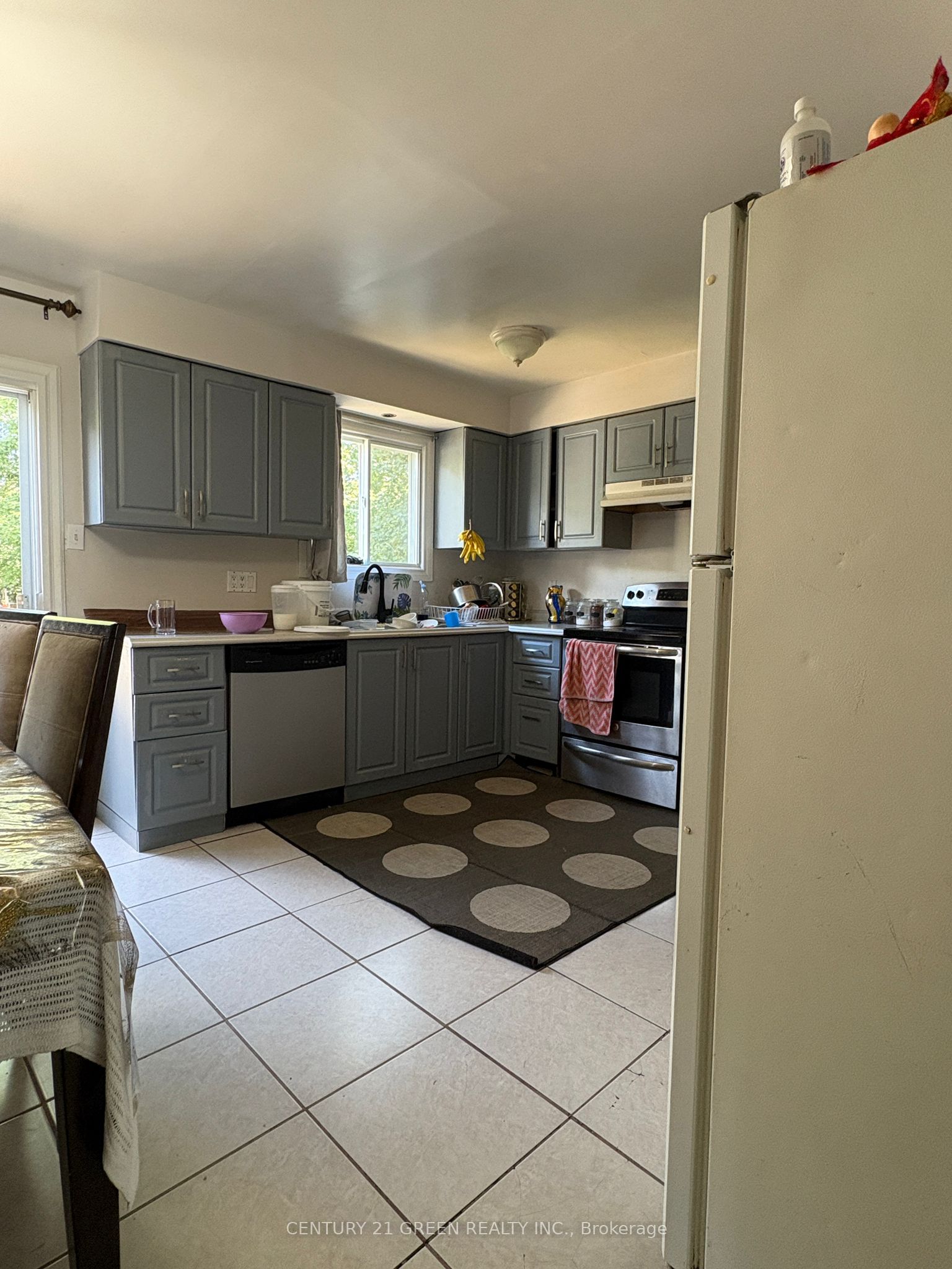 Unit Main & 2nd - 32 Elvira Crescent, London 5