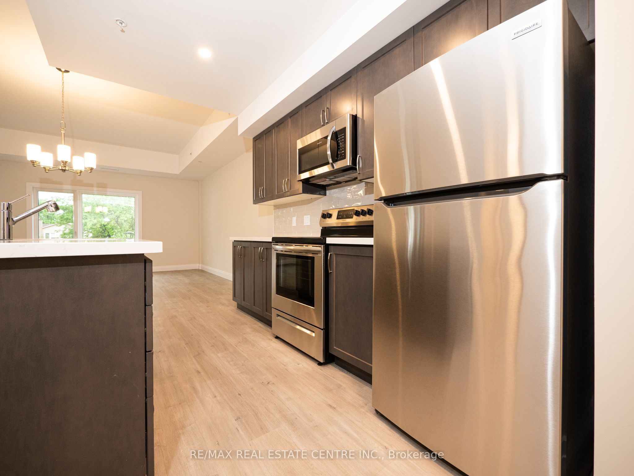 Unit 201 - 4514 Ontario Street, Lincoln 3