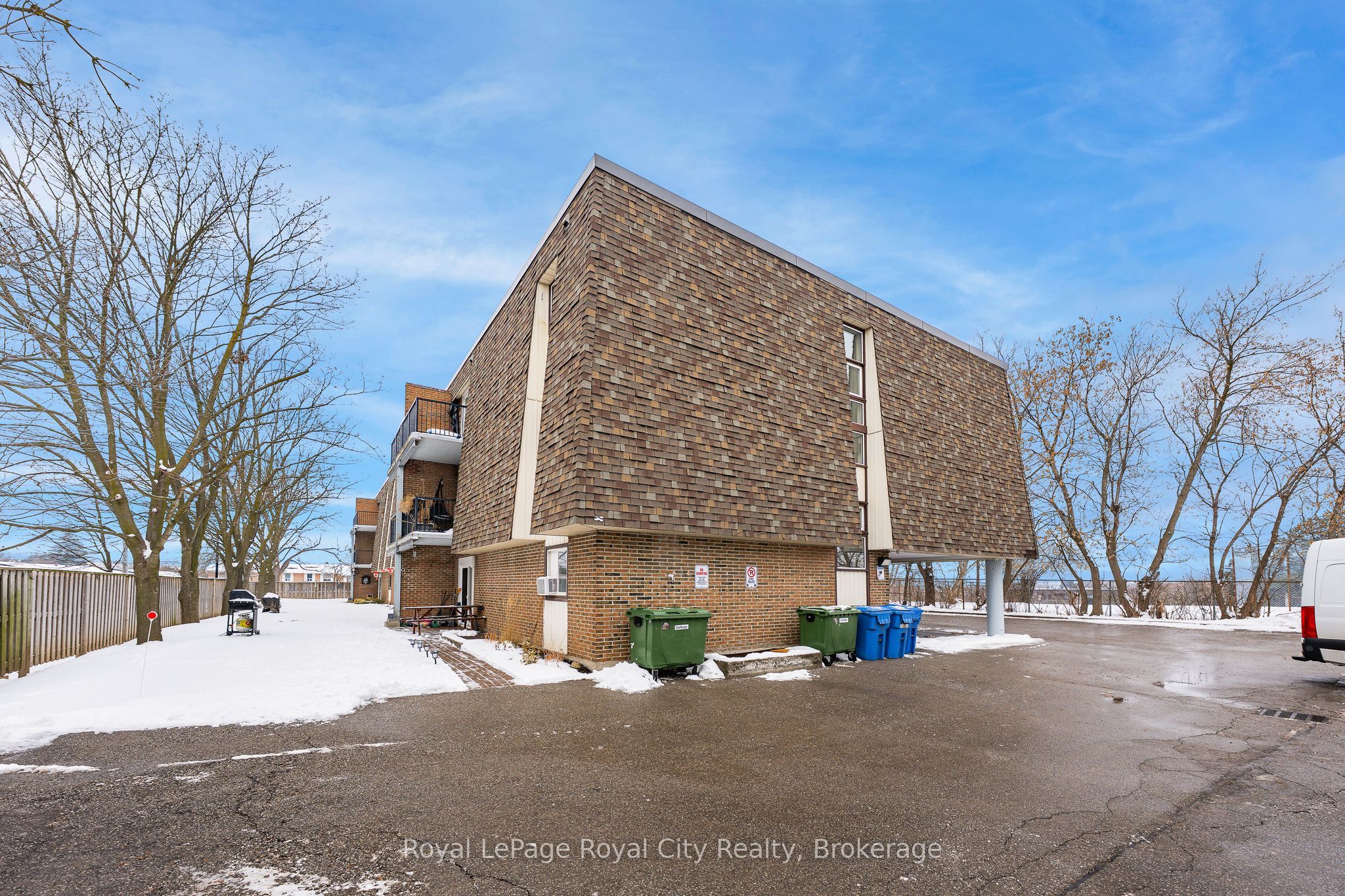 Unit 102 - 234 Willow Road, Guelph 2