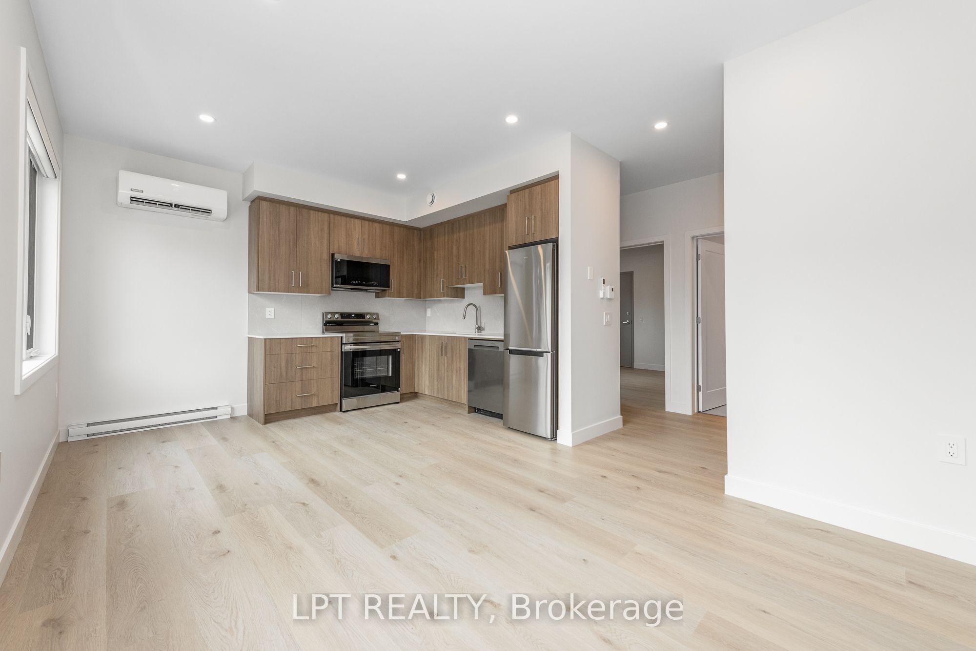 Unit 3 - 249 Columbus Avenue, Ottawa 4
