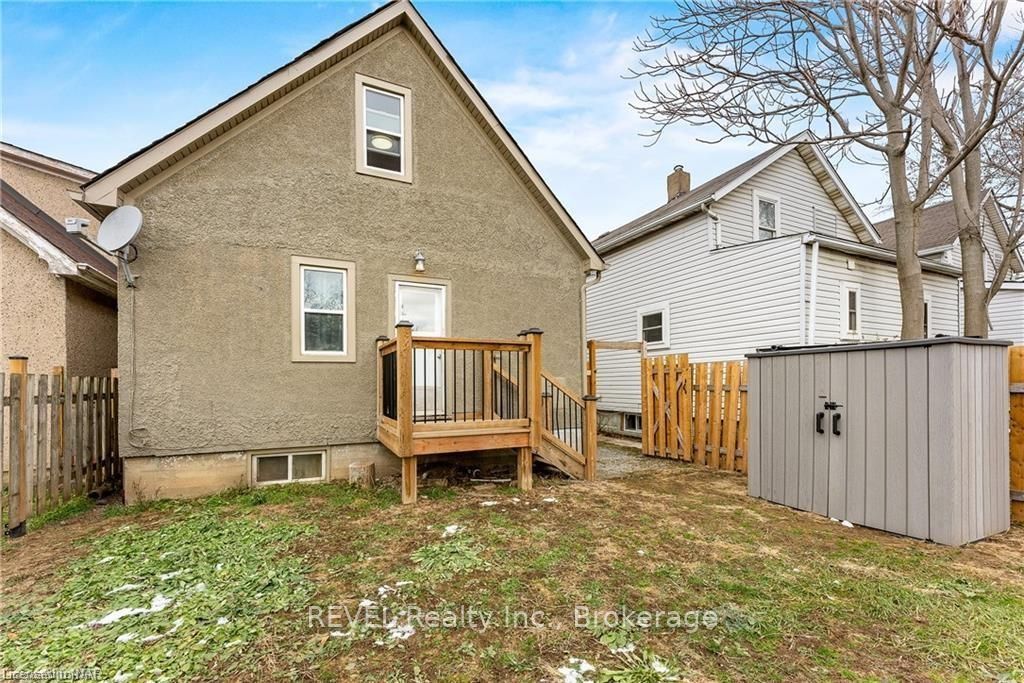 Unit upper - 28 Division Street, St. Catharines 2