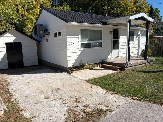 253 THOMPSON Street, Meaford 3
