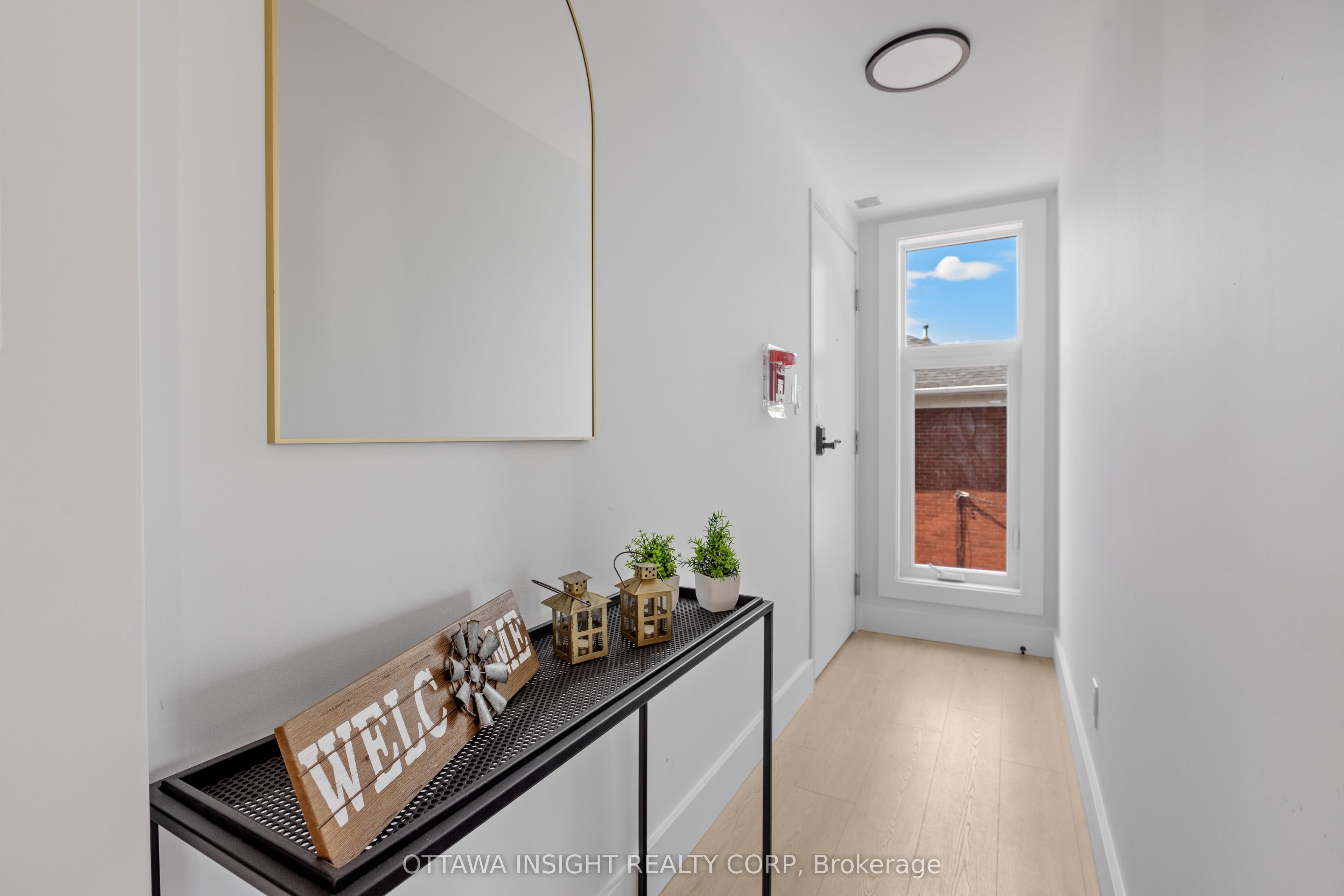 Unit 1 - 2405 Carlsen Avenue, Ottawa 3