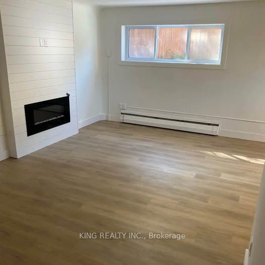 Unit 201 - 894 Adelaide Street N, London 3