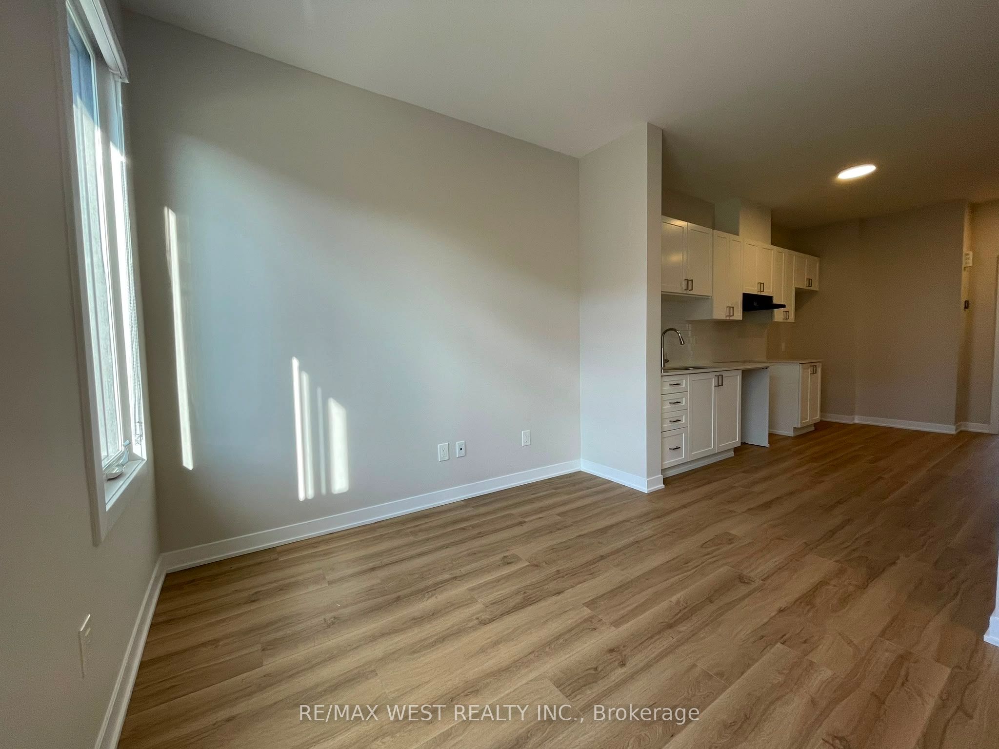 810 Utopie Private, Orleans-Gloucester 2