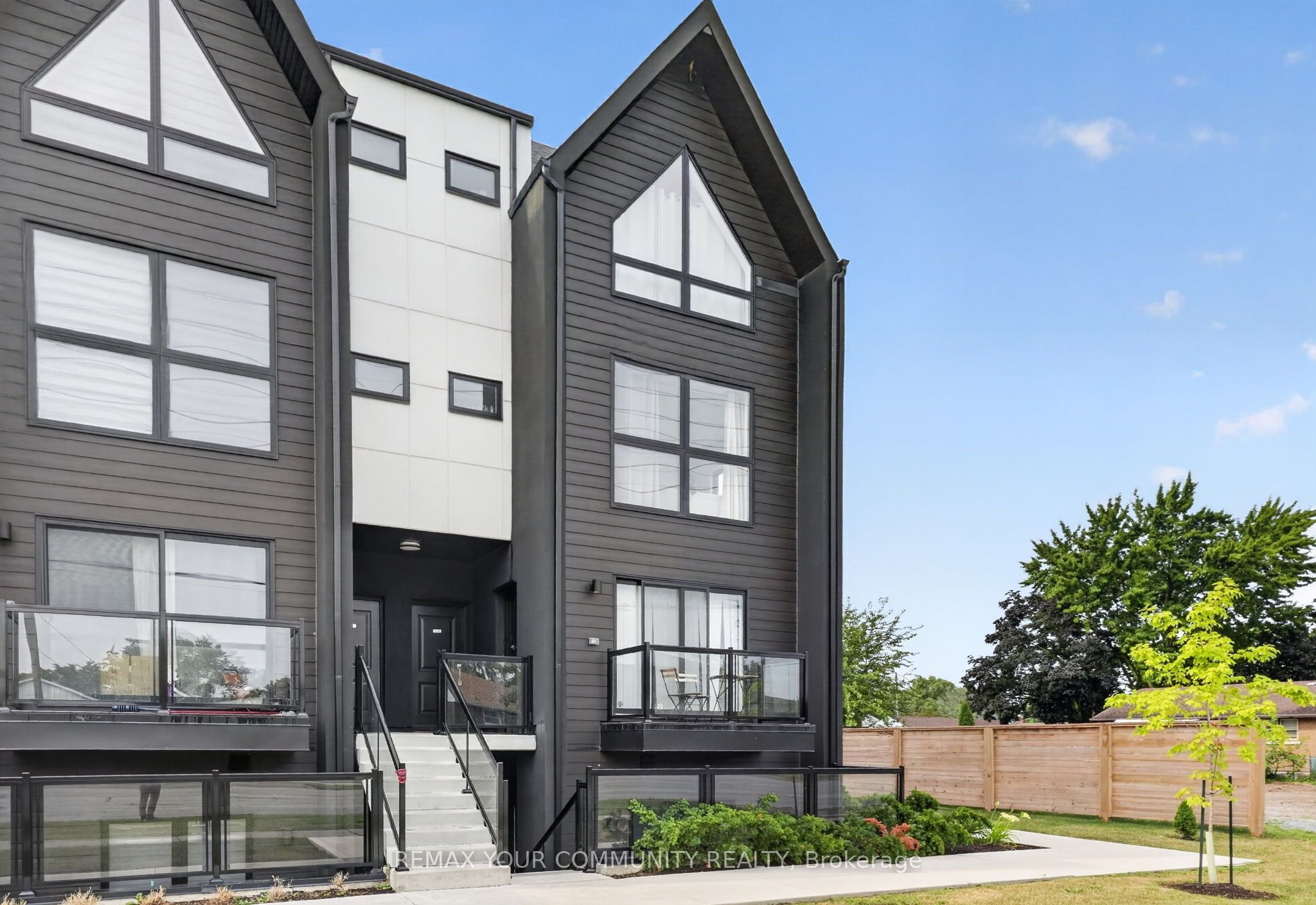 Unit 106 - 7277 Wilson Crescent, Niagara Falls 2