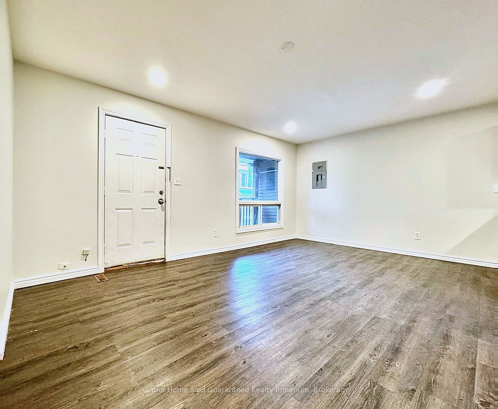 Unit Upper (B) - 59 Queenston Street, St. Catharines 4