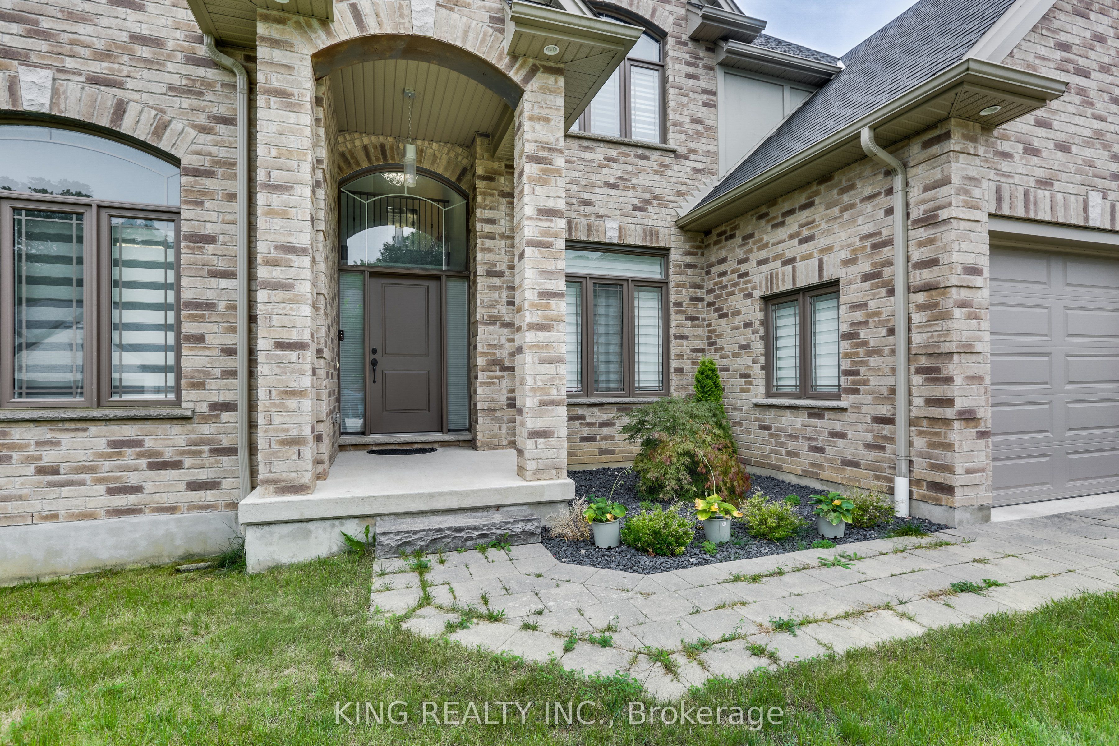2282 Dauncey Crescent N, London 2