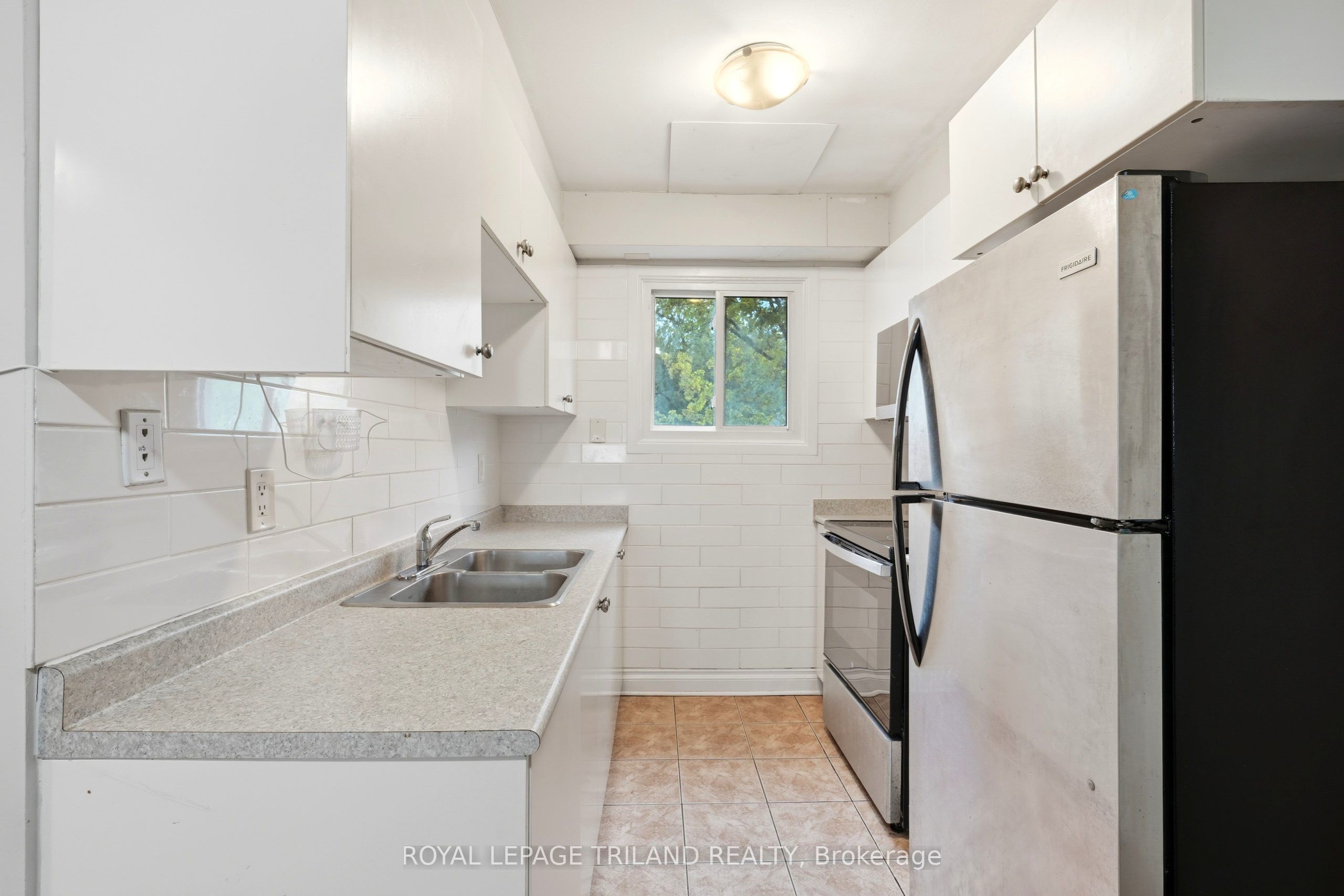 Unit 112 - 1600 Culver Drive, London 4