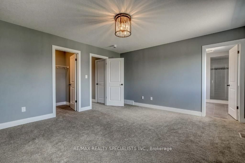 720 Halifax Road, Woodstock 3