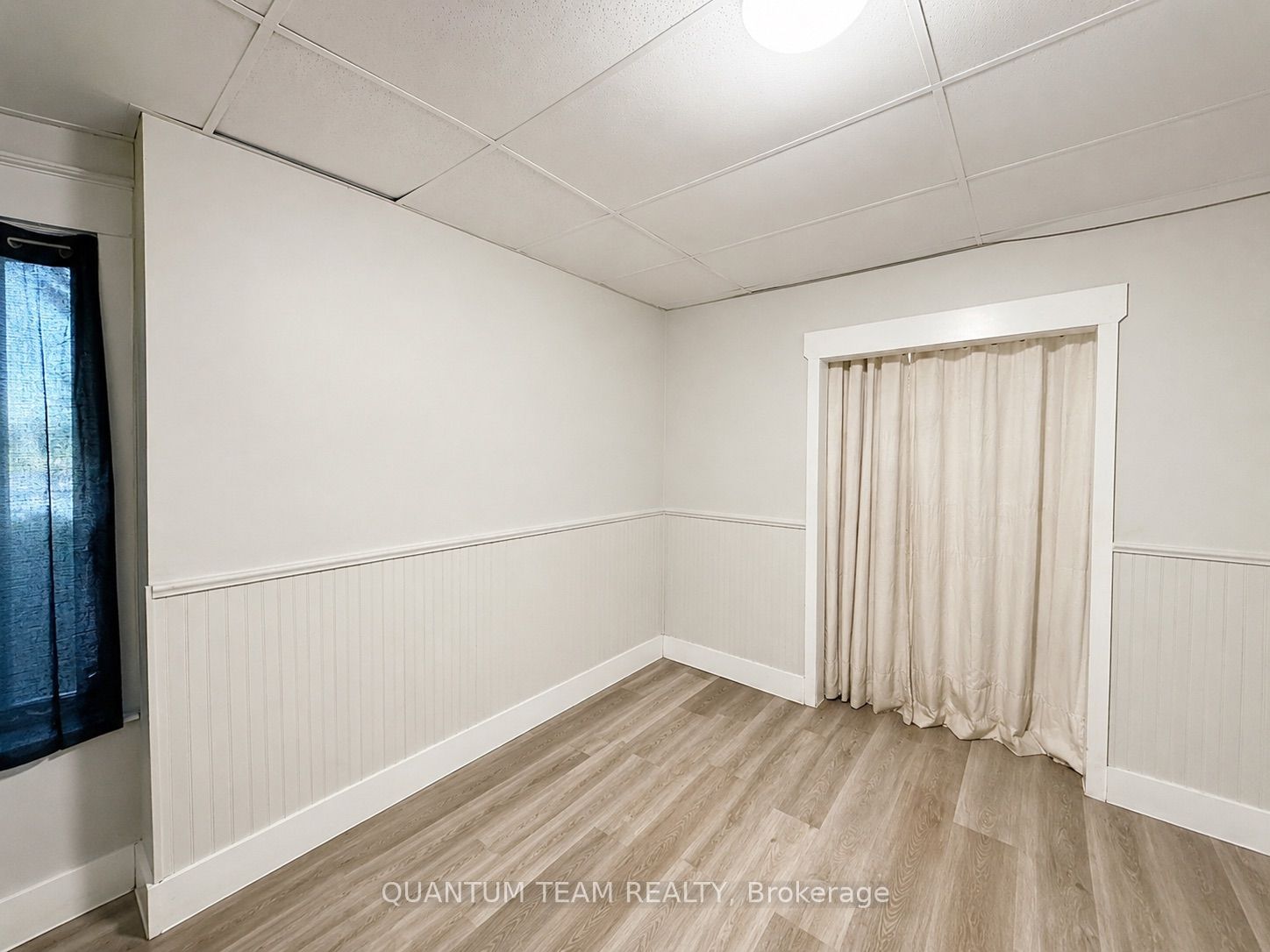 209 WEST MAIN Street, Welland 5