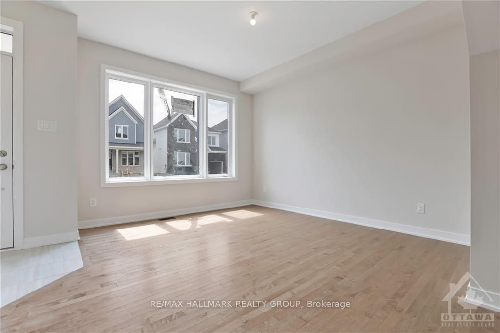 3061 Travertine Way, Nepean 4