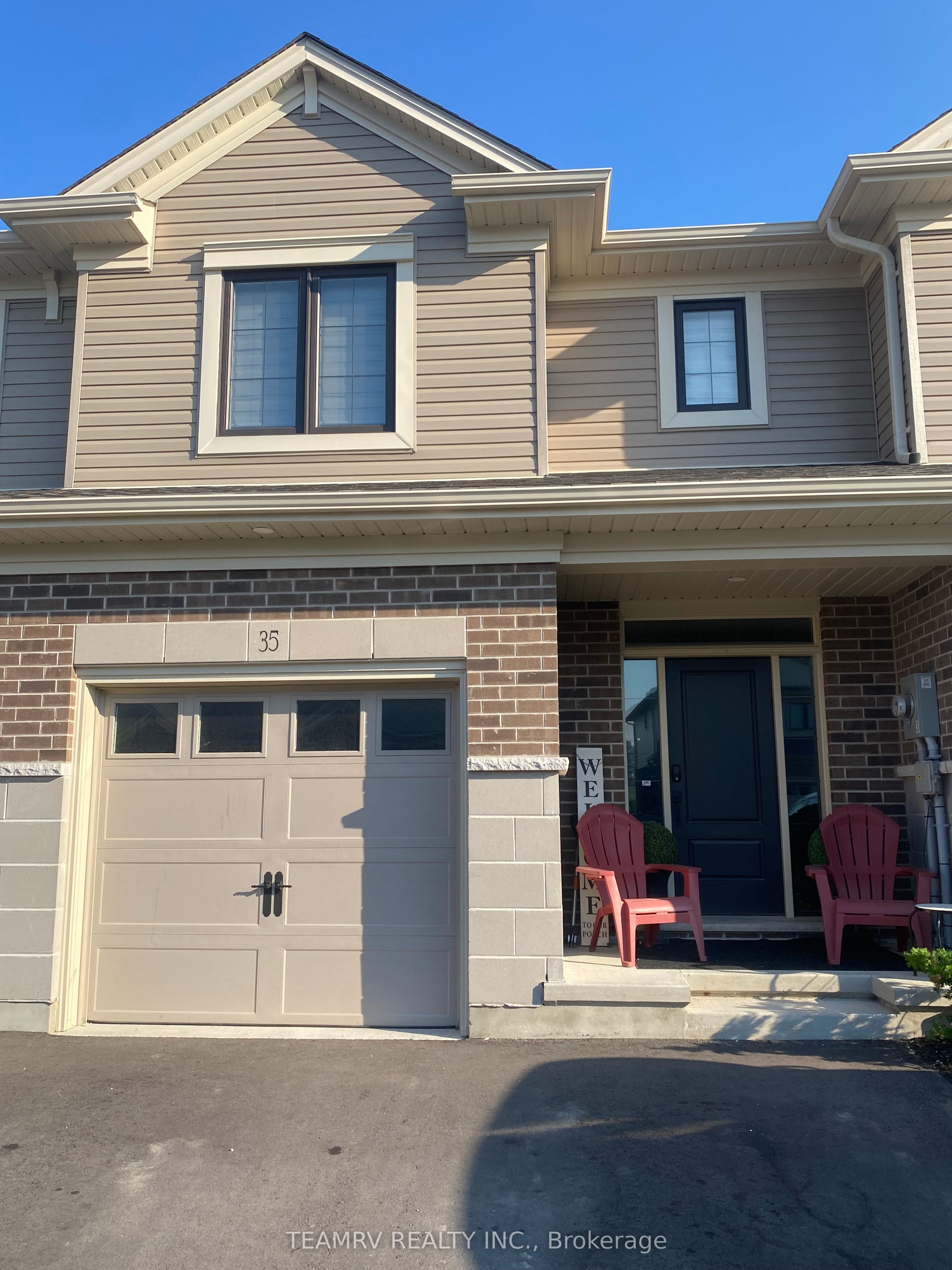 35 Canary Street, Tillsonburg 2
