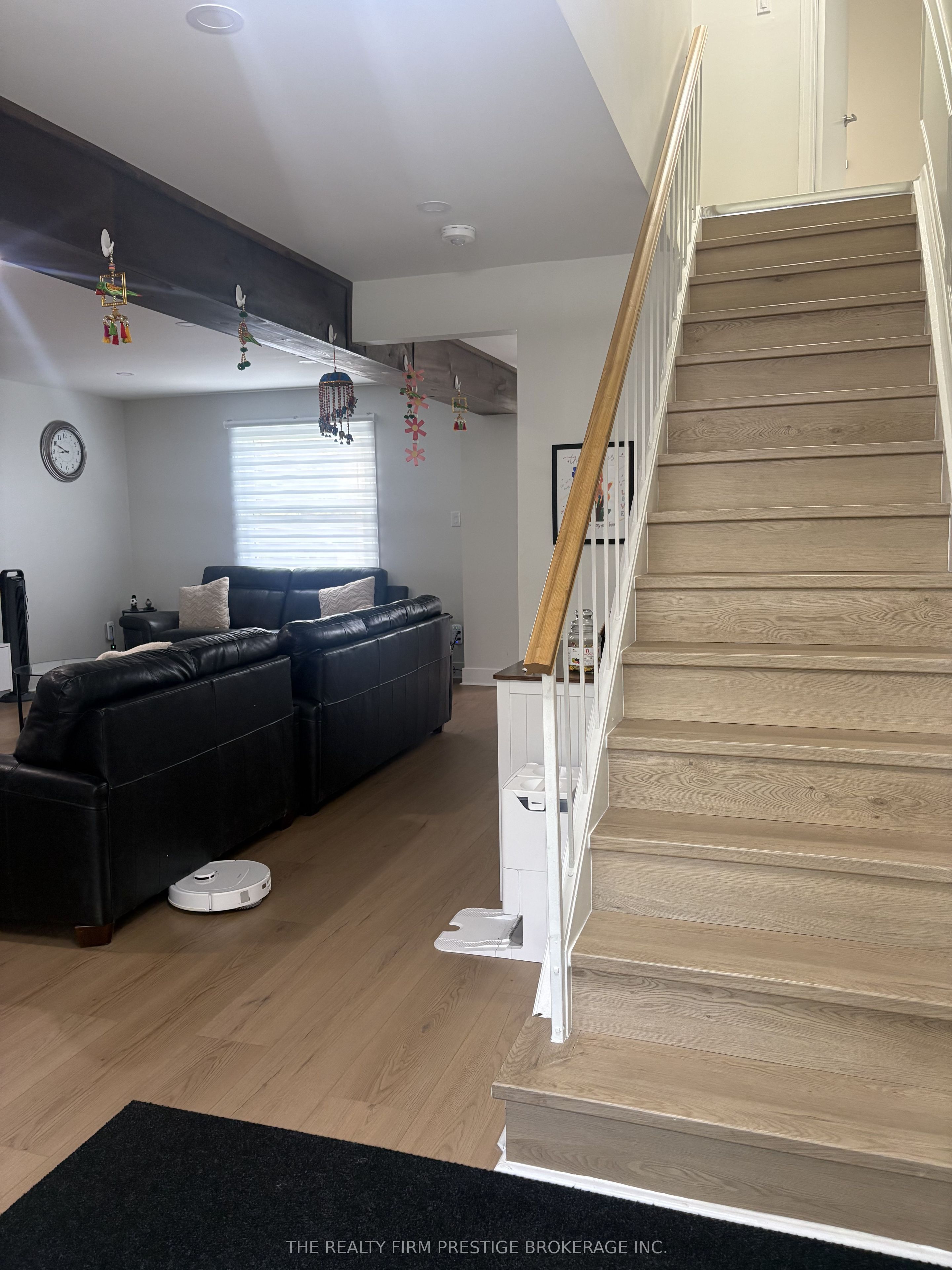 Unit Main/Upper - 612 Fox Mill Place, London 2