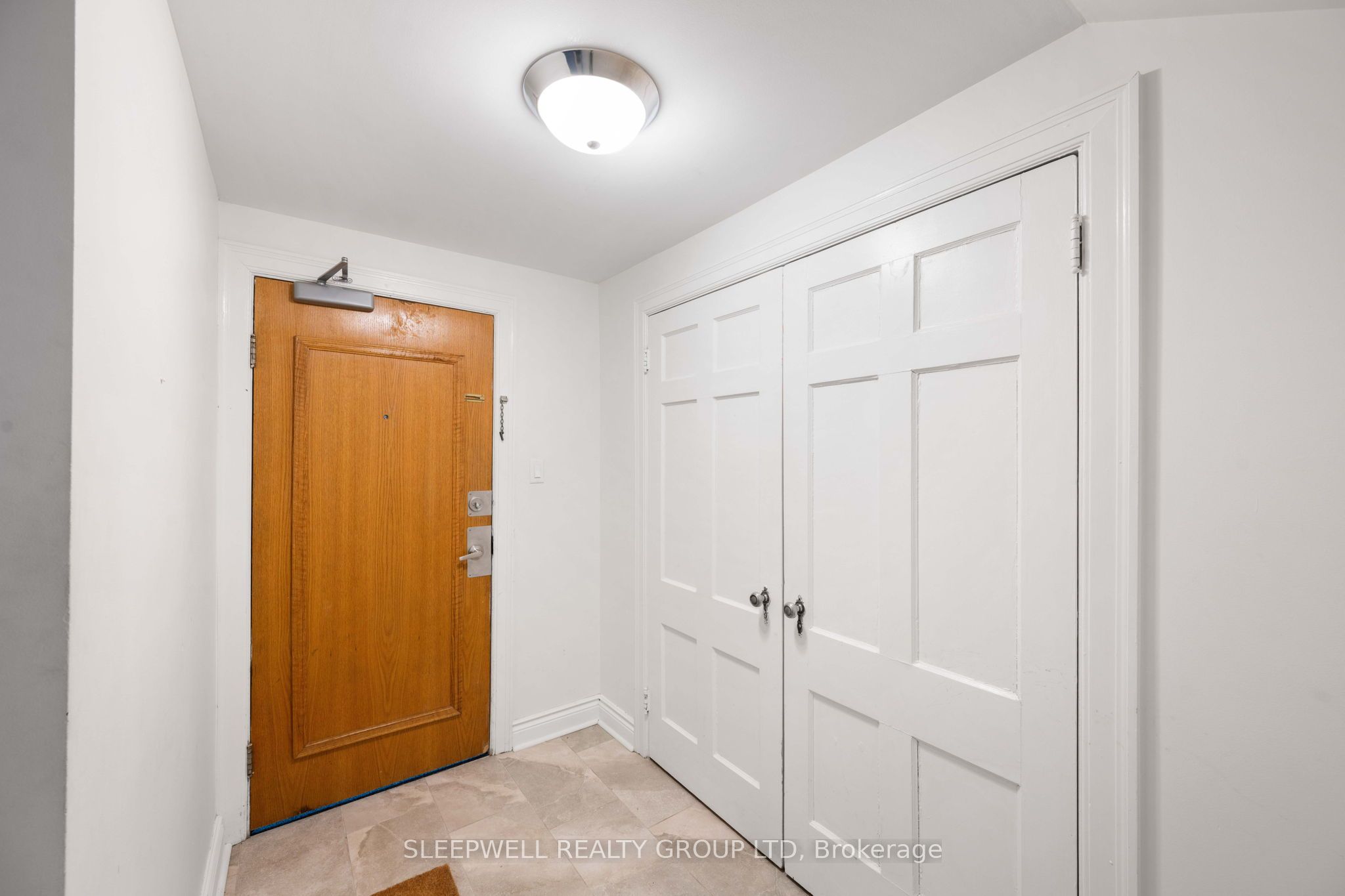 Unit 1A - 180 Augusta Street, Ottawa 4