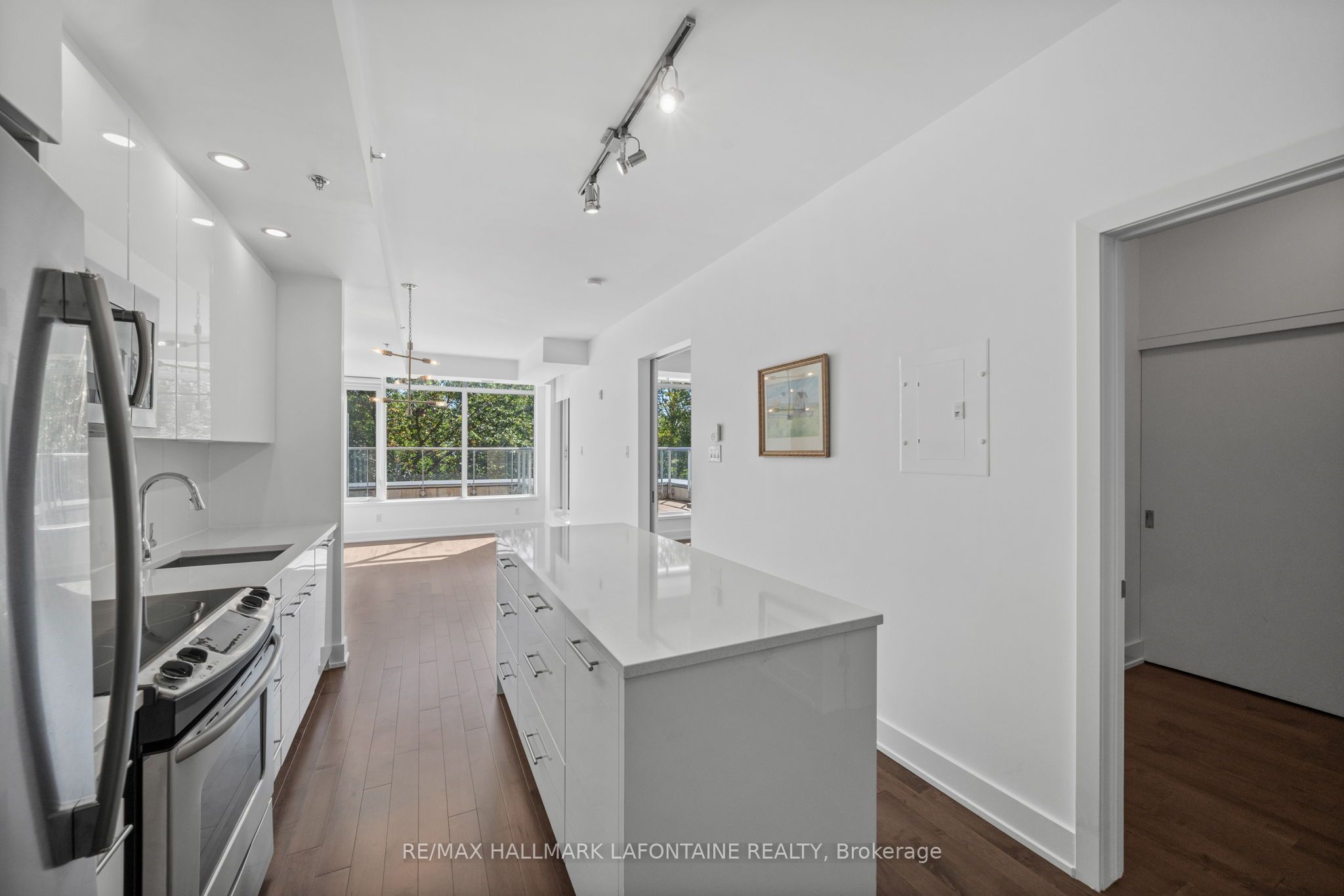 Unit 204 - 88 Richmond Road, Ottawa 5