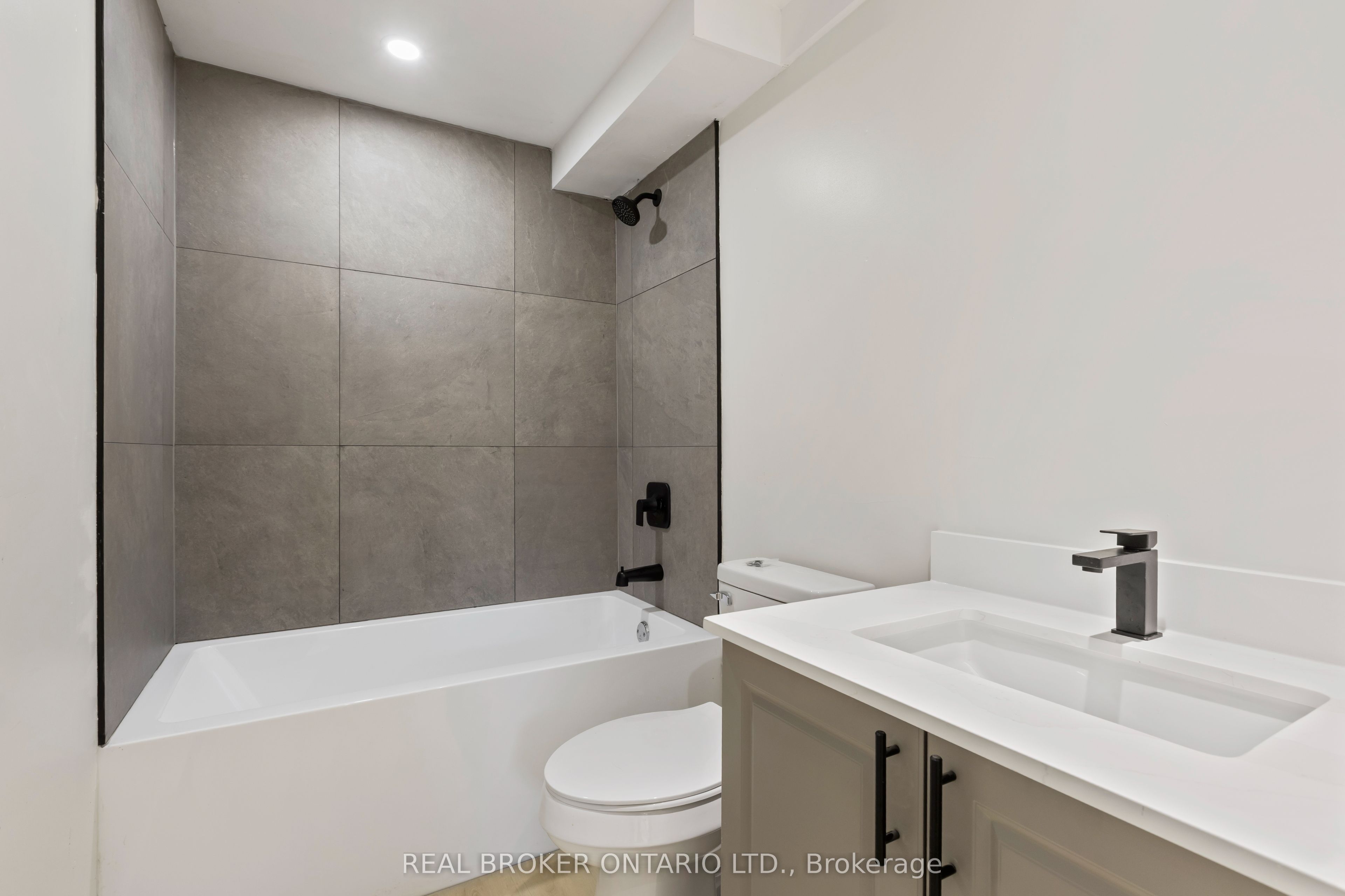 Unit 3 - 120 Thorold Road, Welland 5