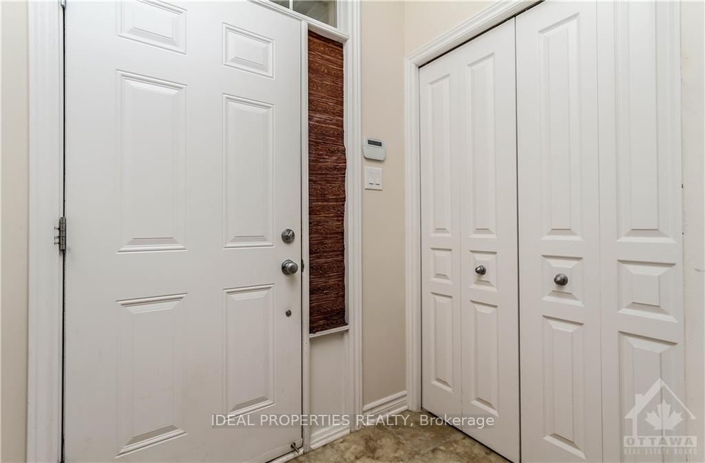6063 NORTH BLUFF Drive, Orleans-Gloucester 3