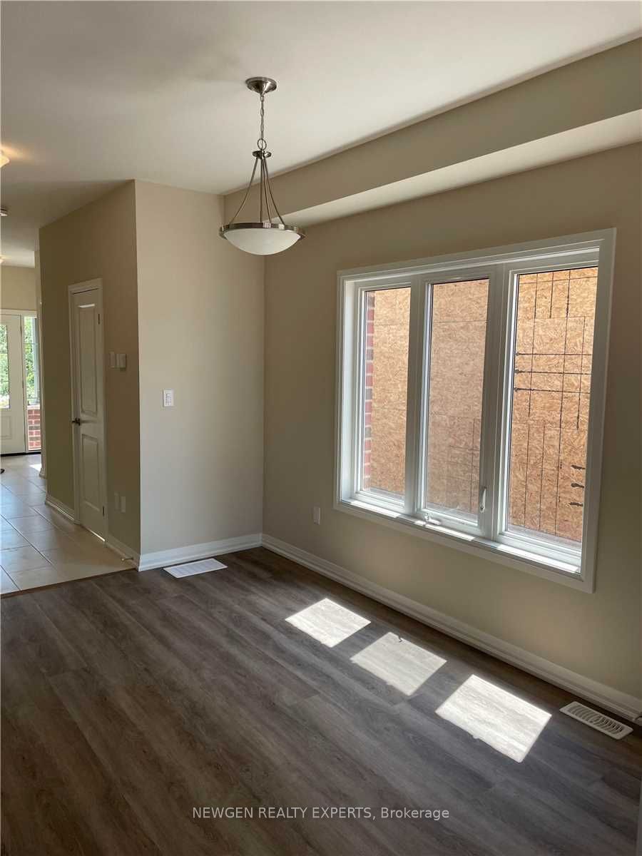 9255 White Oak Avenue, Niagara Falls 3