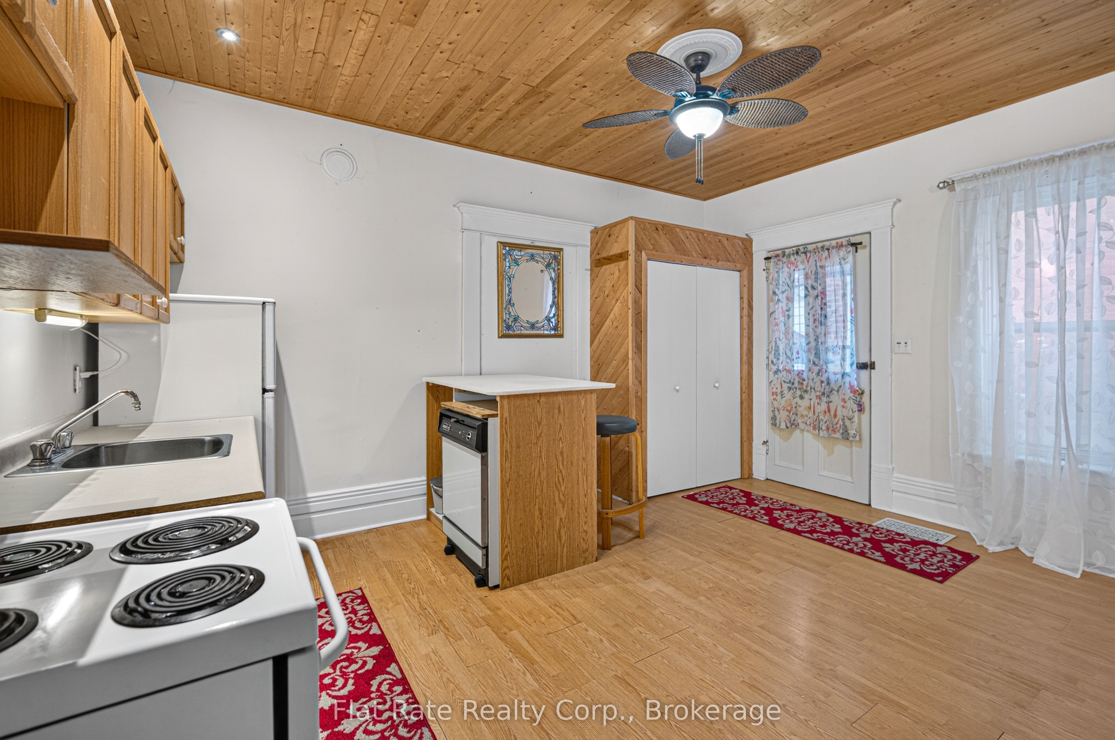 Unit 2 - 660 George Street N, Peterborough 5