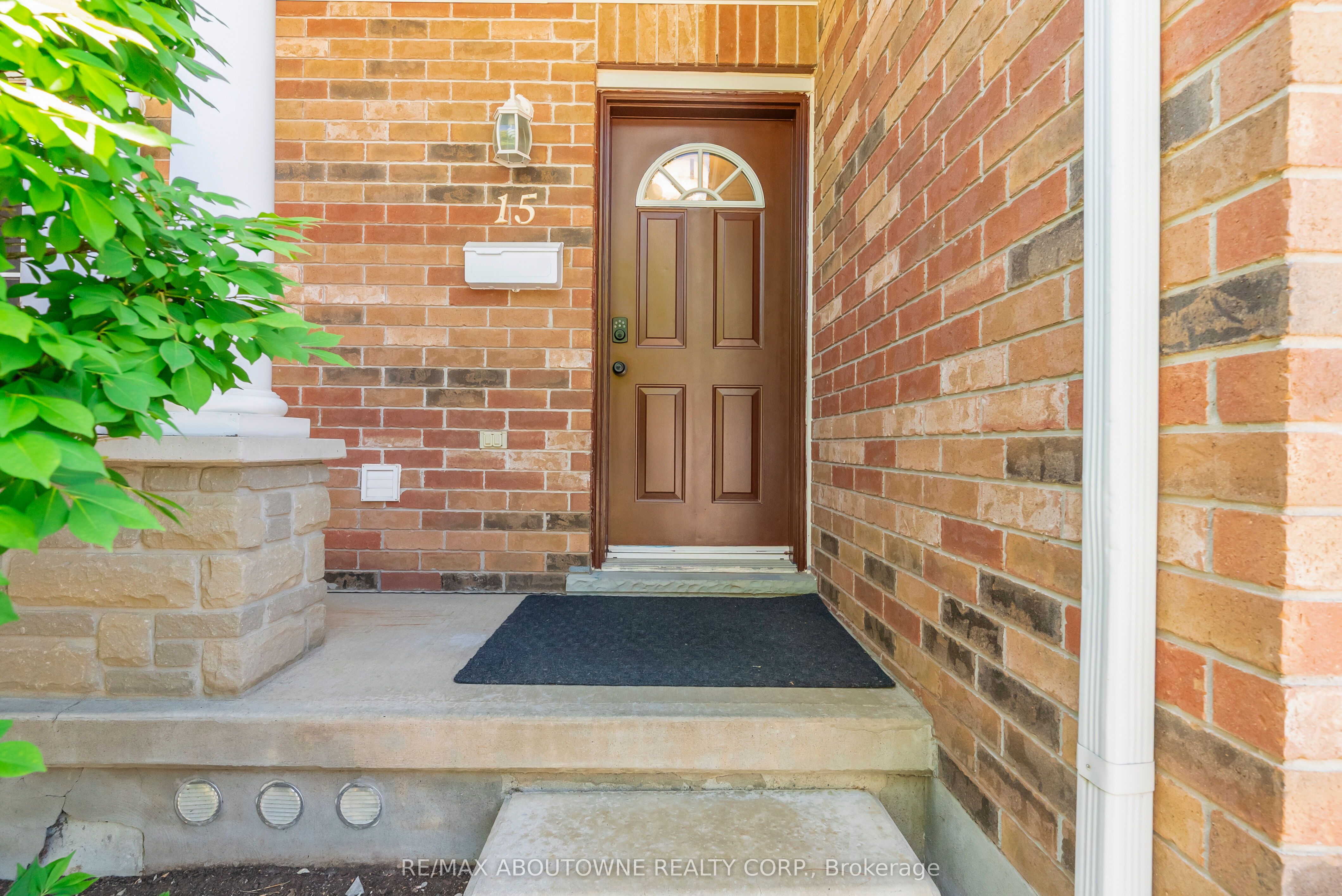 Unit 15 - 151 Clairfields Drive E, Guelph 3