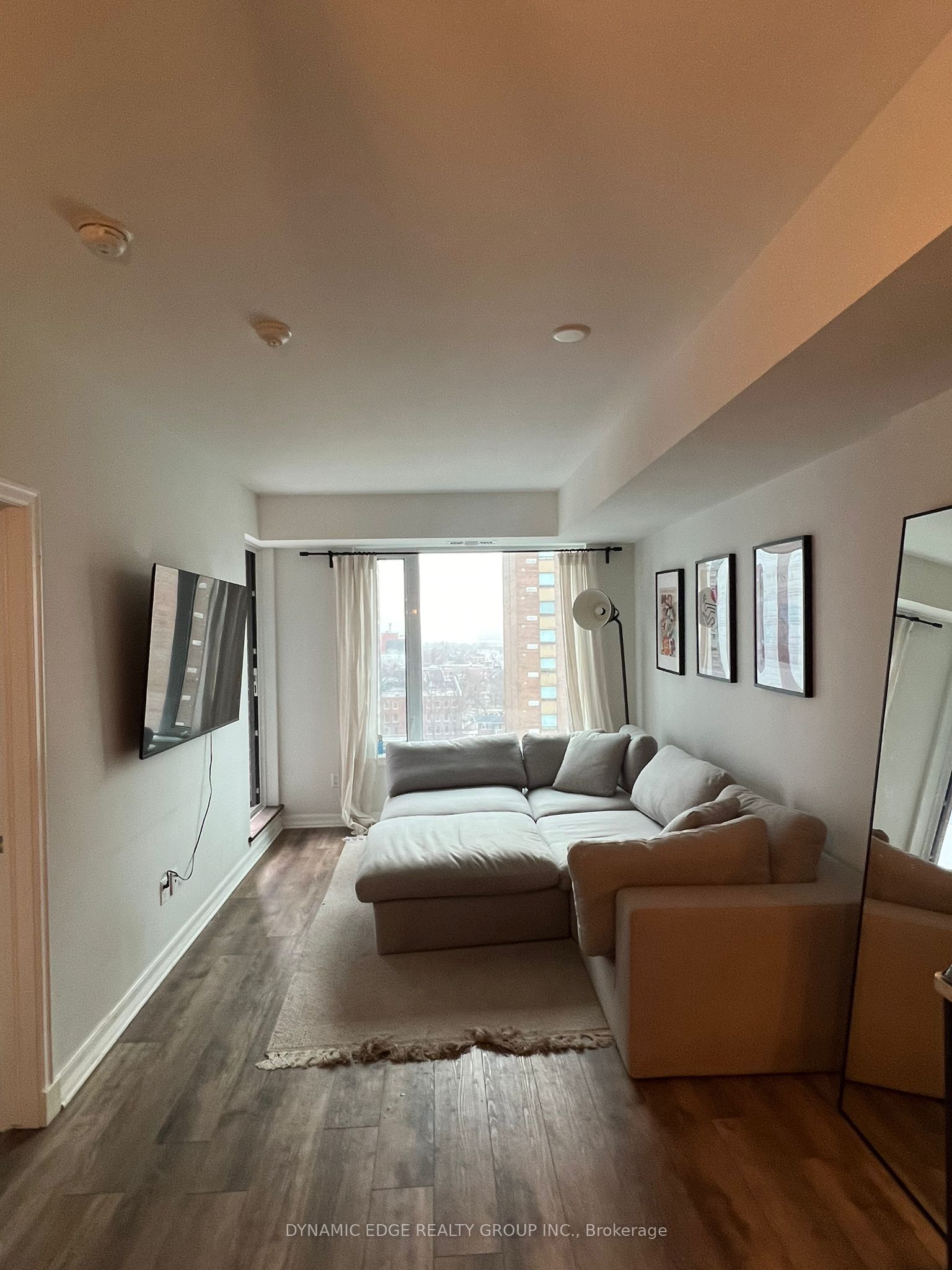 Unit 1007 - 238 BESSERER Street, Ottawa 3