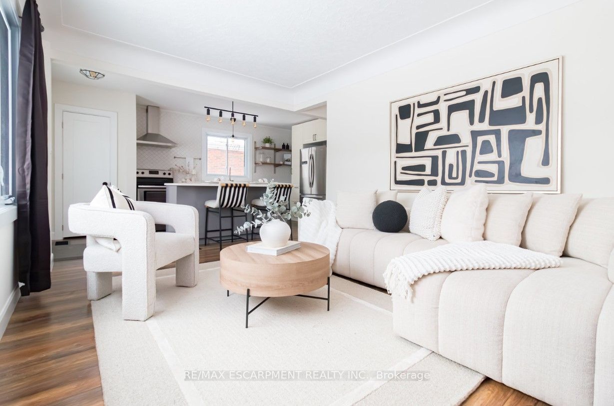 Unit Upper - 374 East 16th Street, Hamilton 4